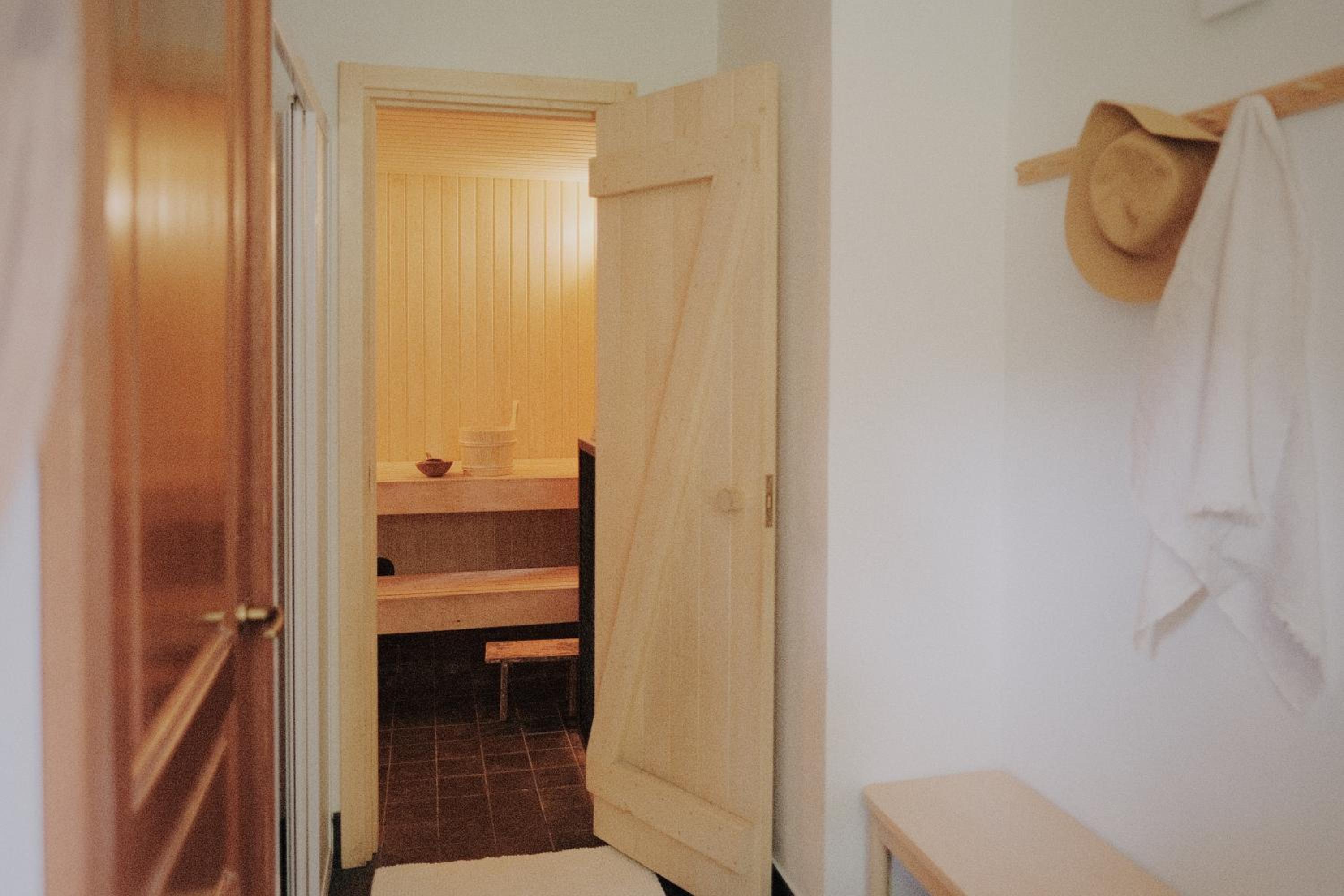 Secluded Holiday Home with Sauna in National Park by the Sea view 5