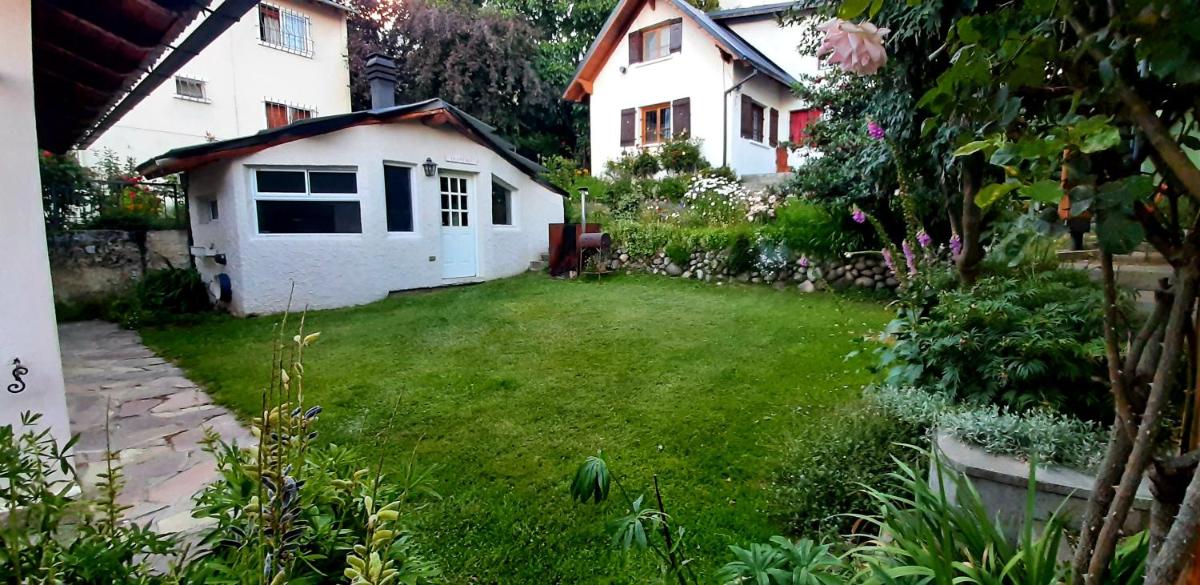 CASA PARA 4-6 PERSONAS 2 dorm A POCAS CUADRAS DEL CENTRO DE BARILOCHE