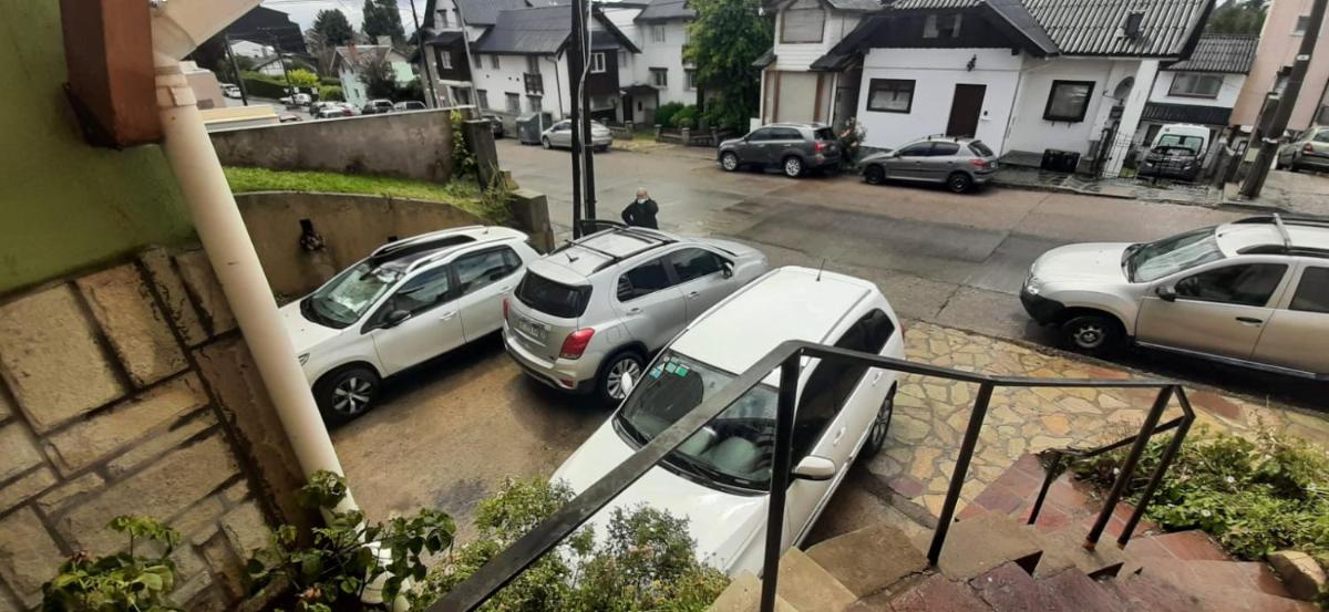 CASA PARA 4-6 PERSONAS 2 dorm A POCAS CUADRAS DEL CENTRO DE BARILOCHE