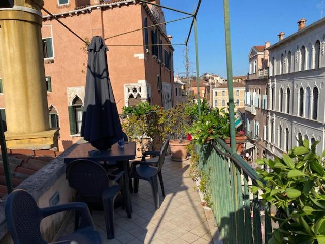 Residenza de l'Osmarin Suites