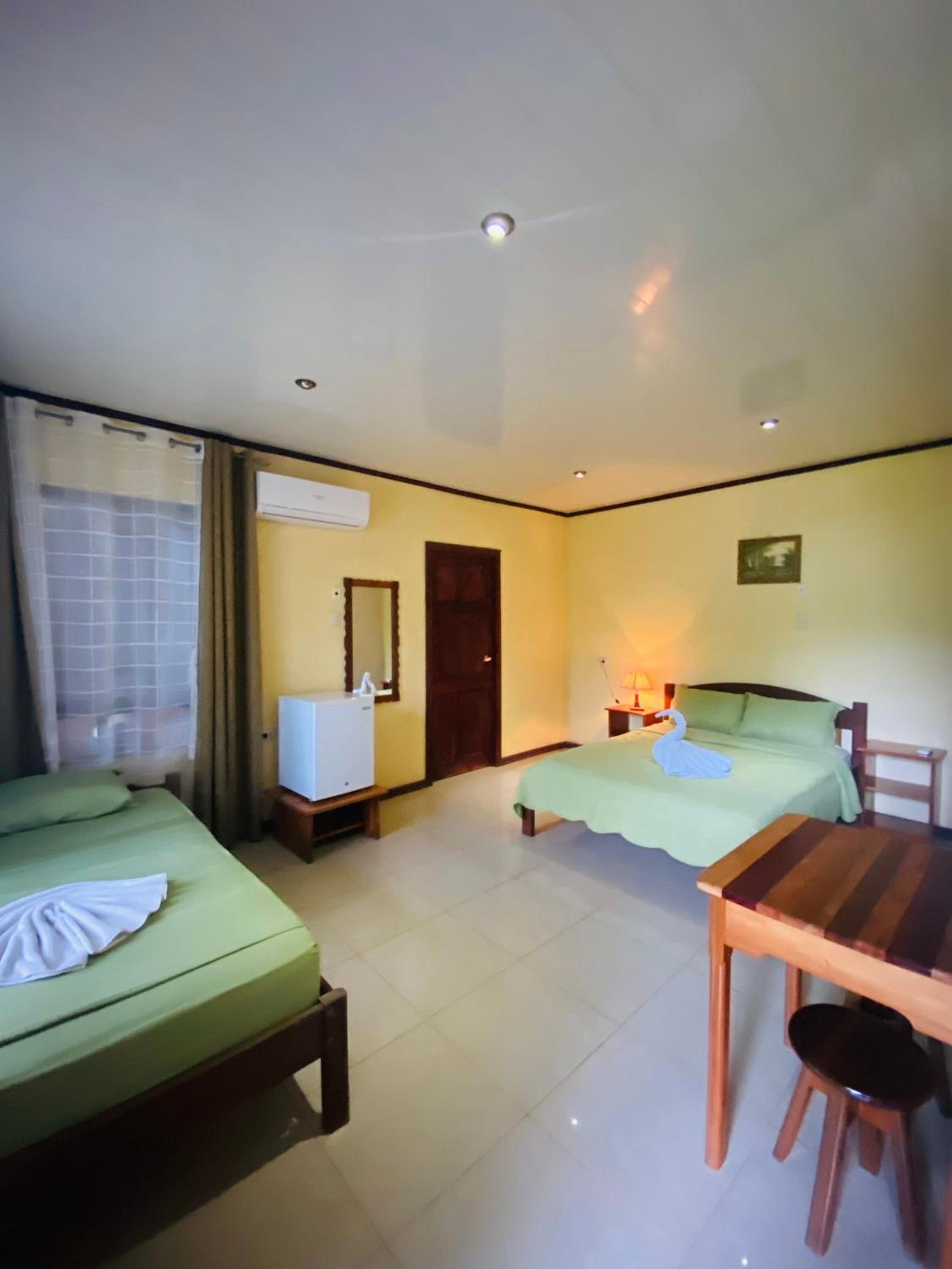 Cabinas Villa Drake view 3