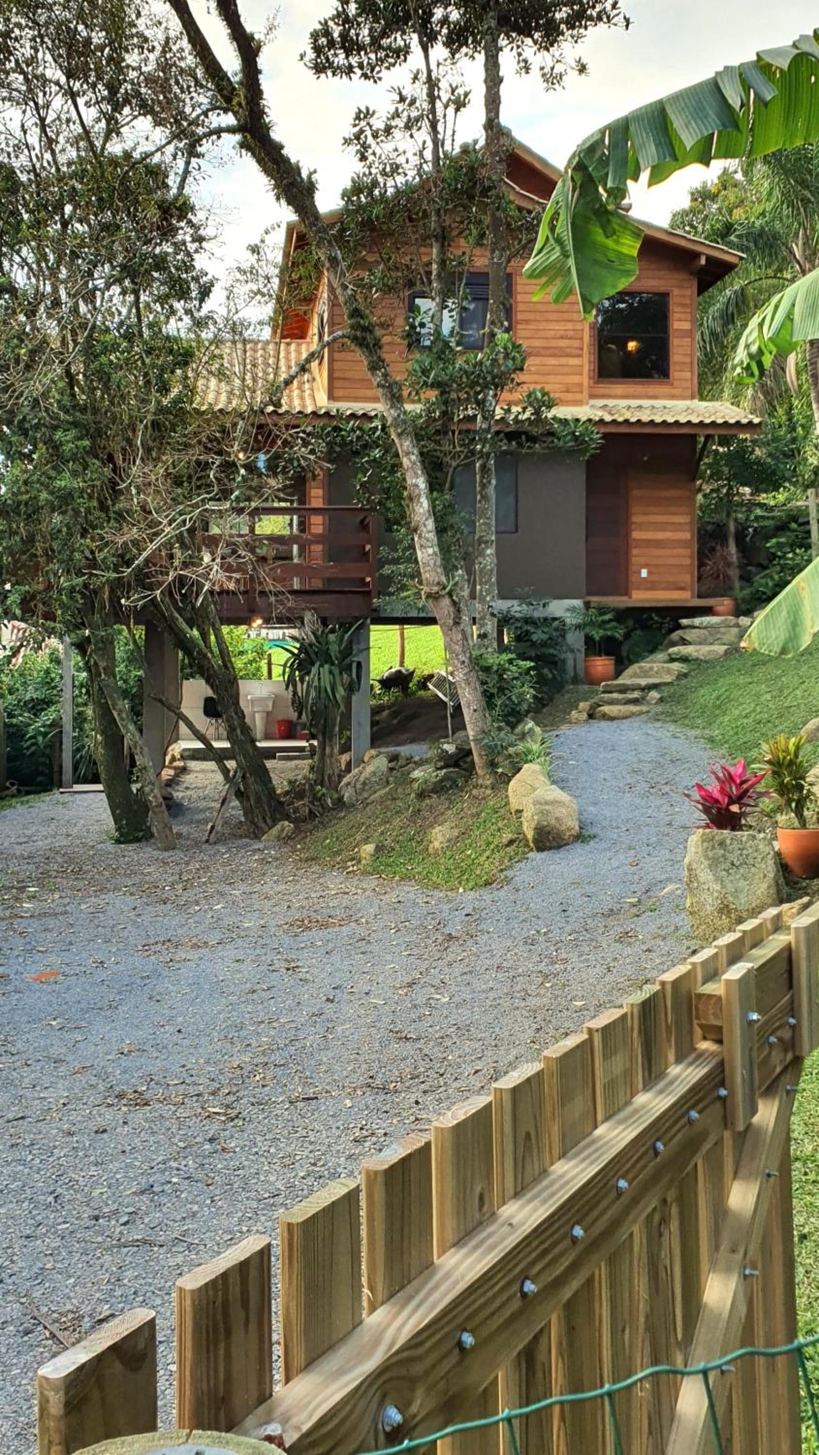 Casa perto da praia, canto Norte da Ferrugem