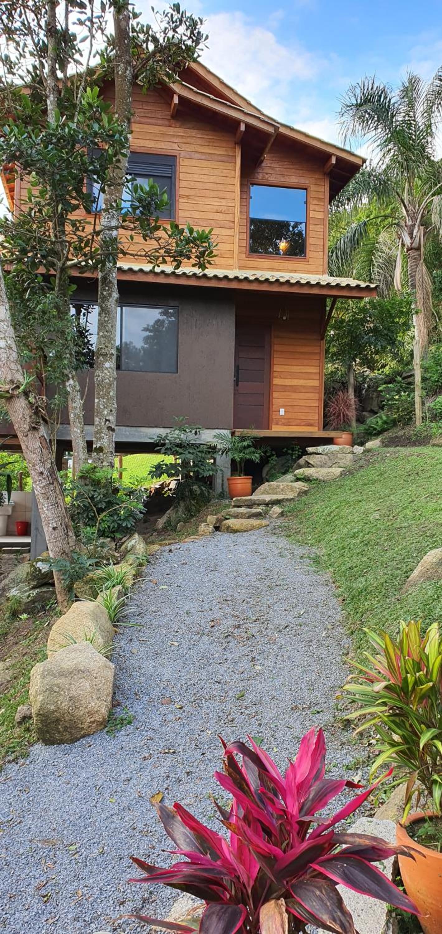 Casa perto da praia, canto Norte da Ferrugem