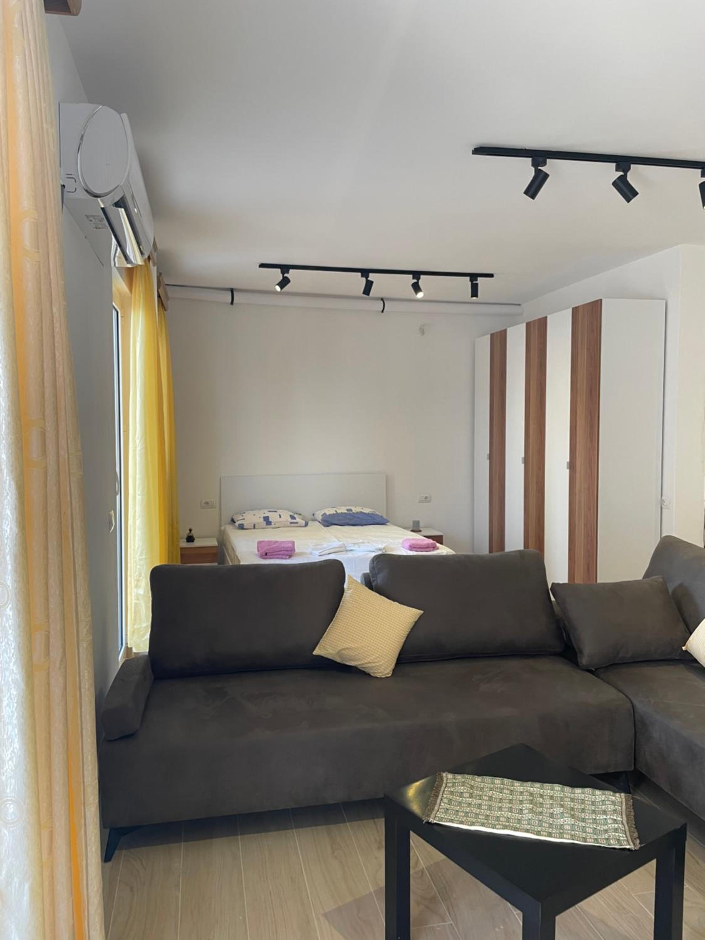 Studio Apartment photo 3