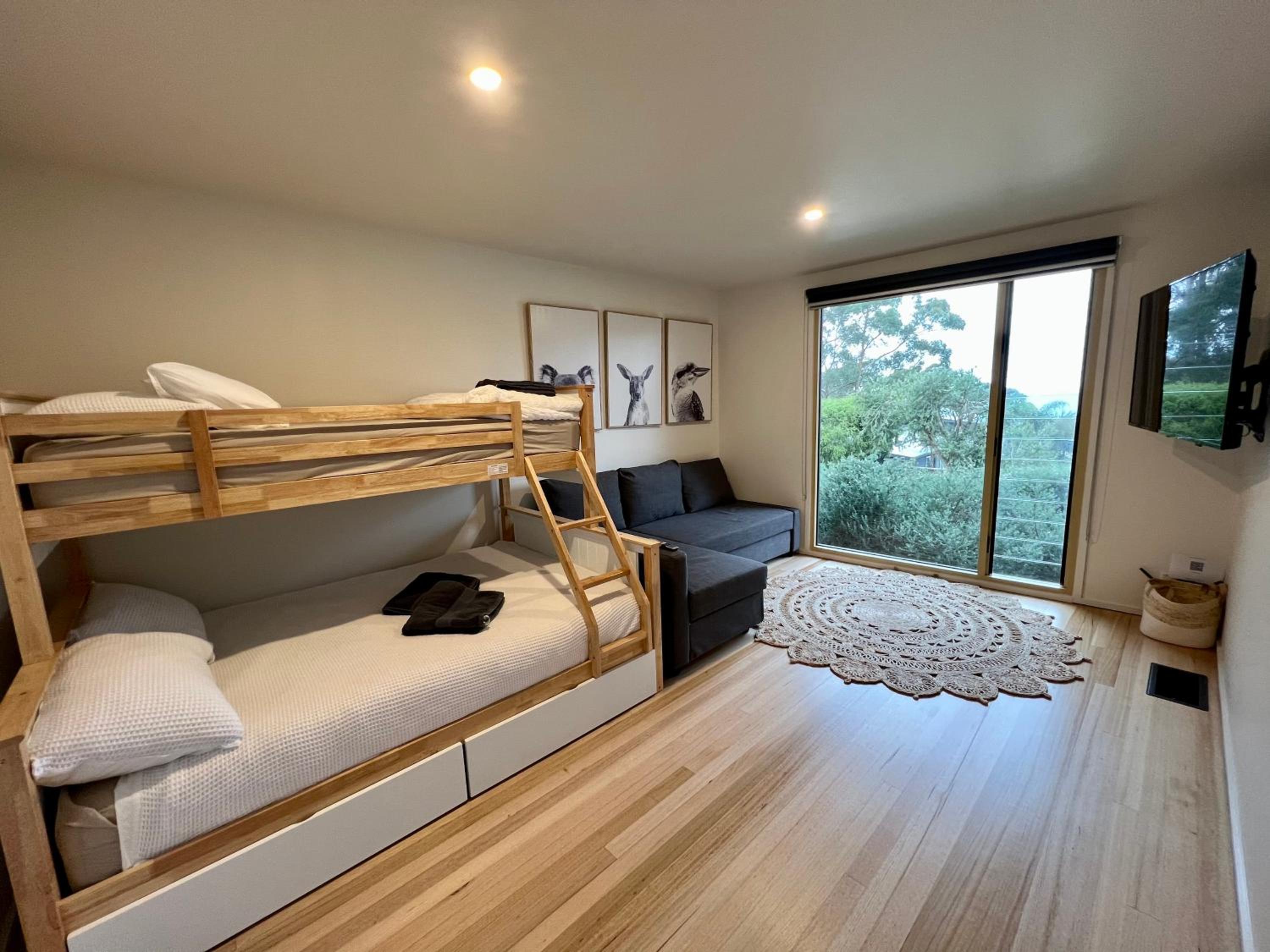 Architect designed 4 bedroom with ocean views from every room