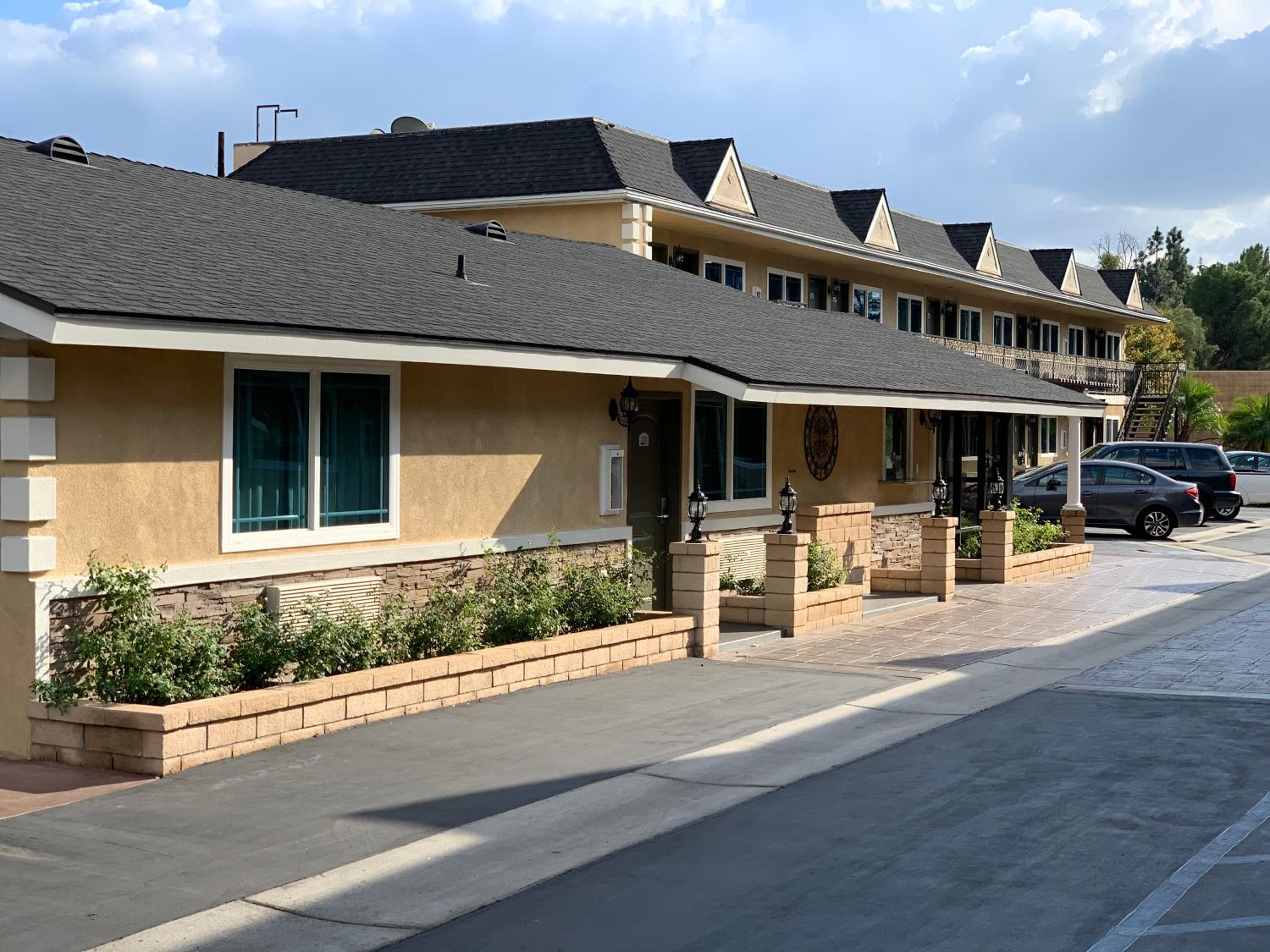 West Covina Vacations - Walnut Inn Suites West Covina - Property Image 16