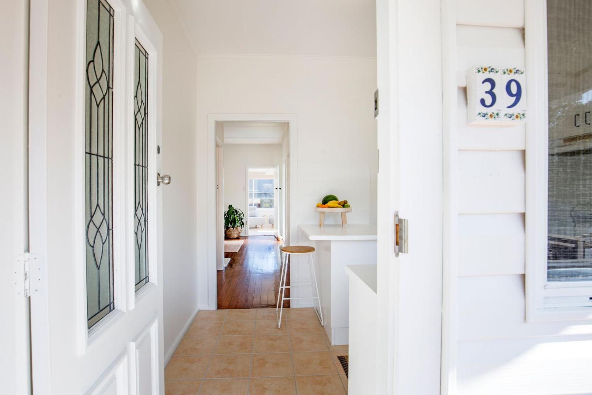 Fishery Road Cottage Pet Friendly 2 Mins Walk to Beach