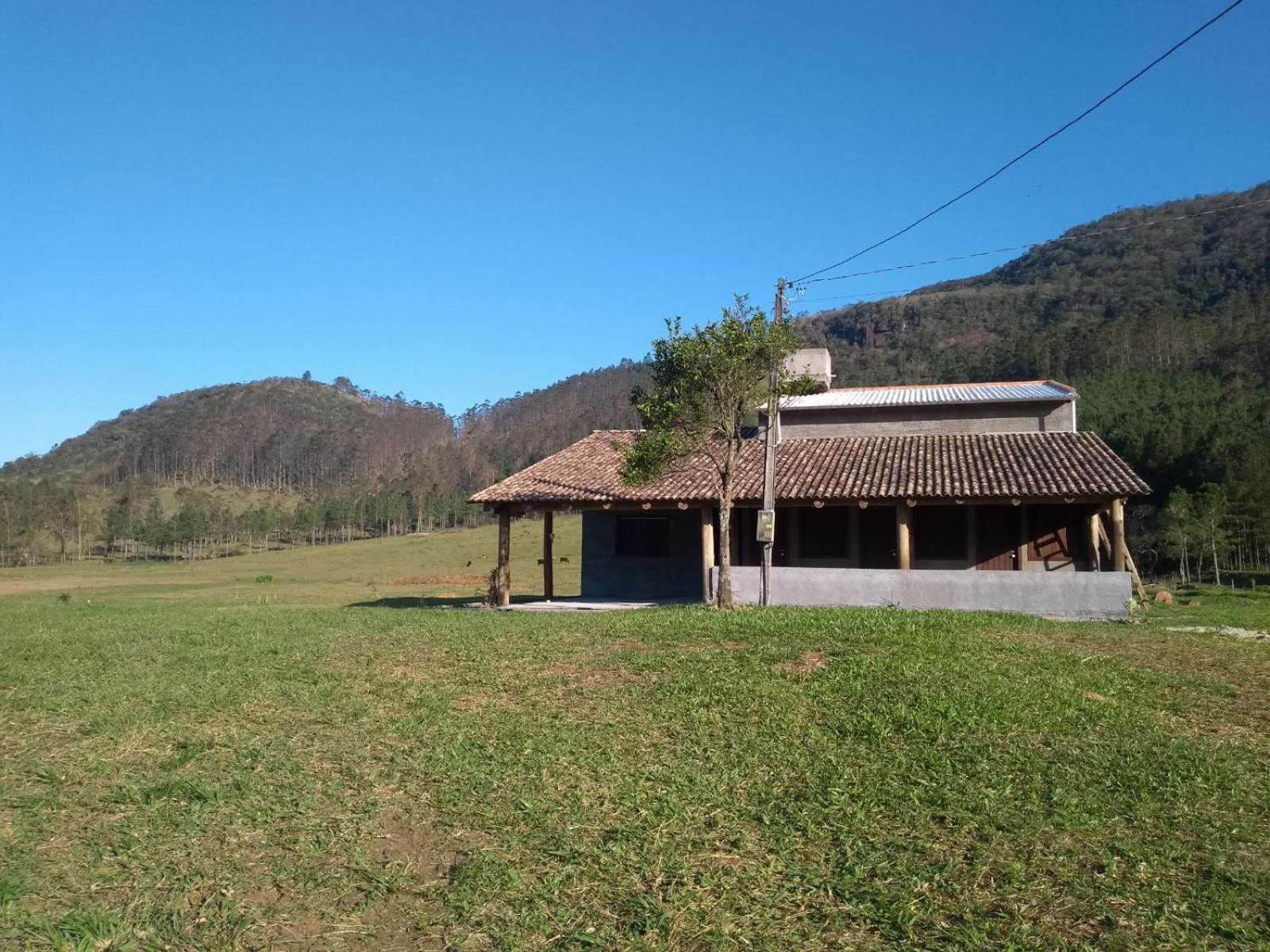 Hostel e Camping Vale Mirante da Rocha