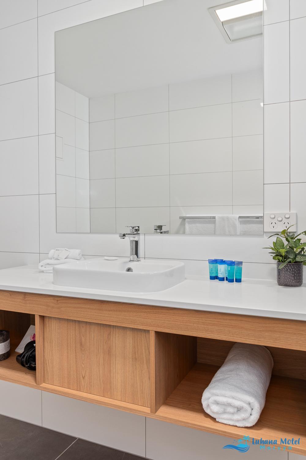 Hive Hotel, Moruya