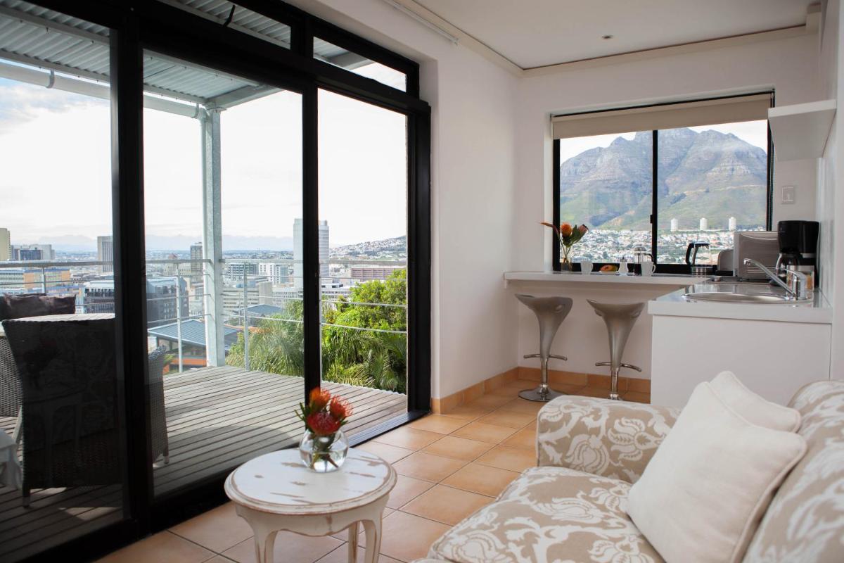 Upperbloem Guesthouse and Apartments view 3