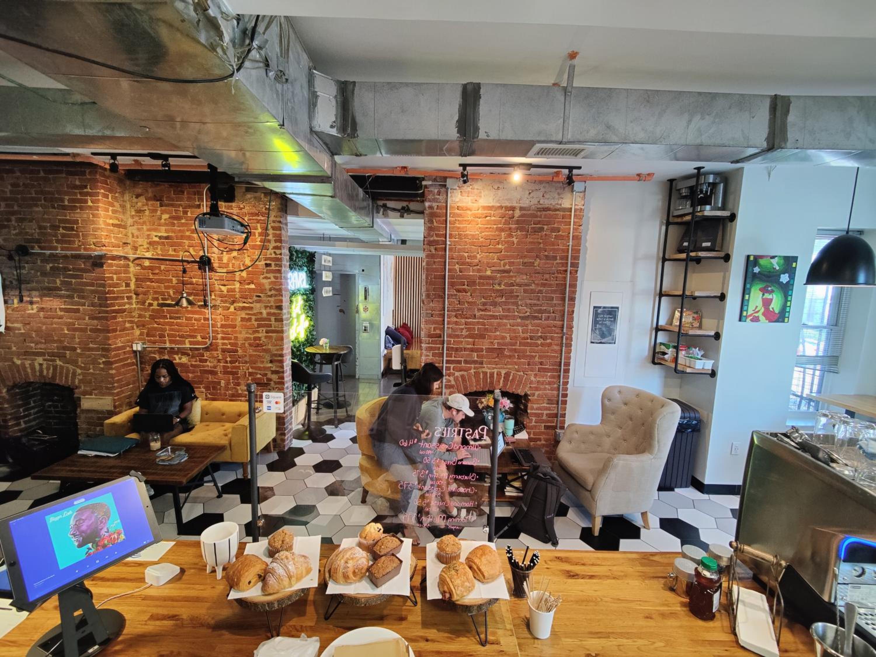 U Street Capsule Hostel