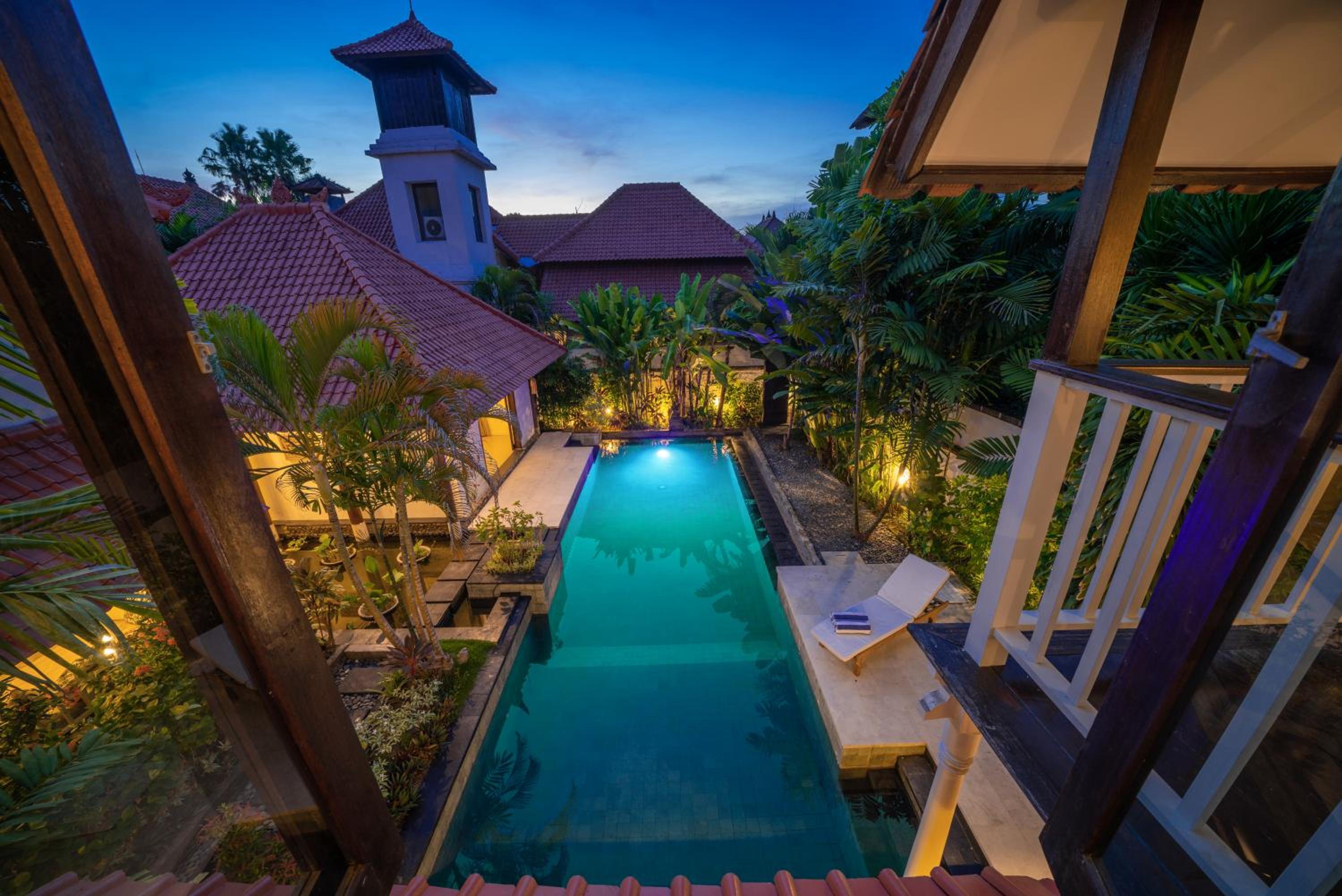 Luxury 3 Bed Villa with pool in great location with Beachfront Spa access