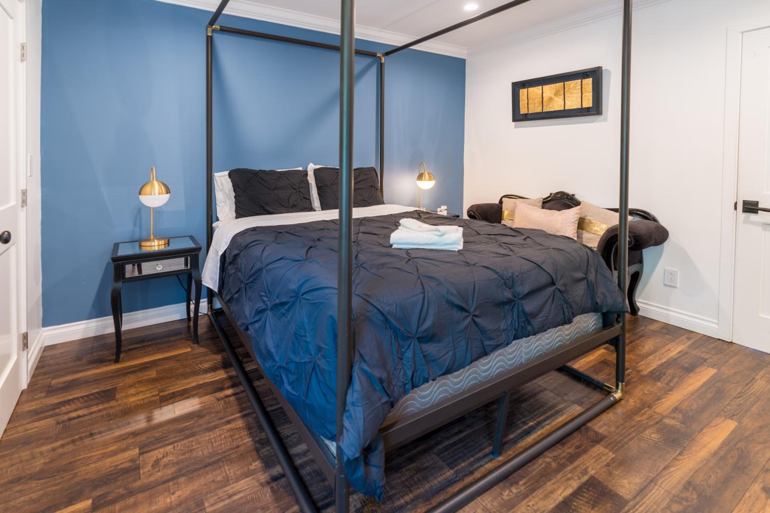 Le Bleu House - Newly Designed 3BR HOUSE & POOL by Topanga