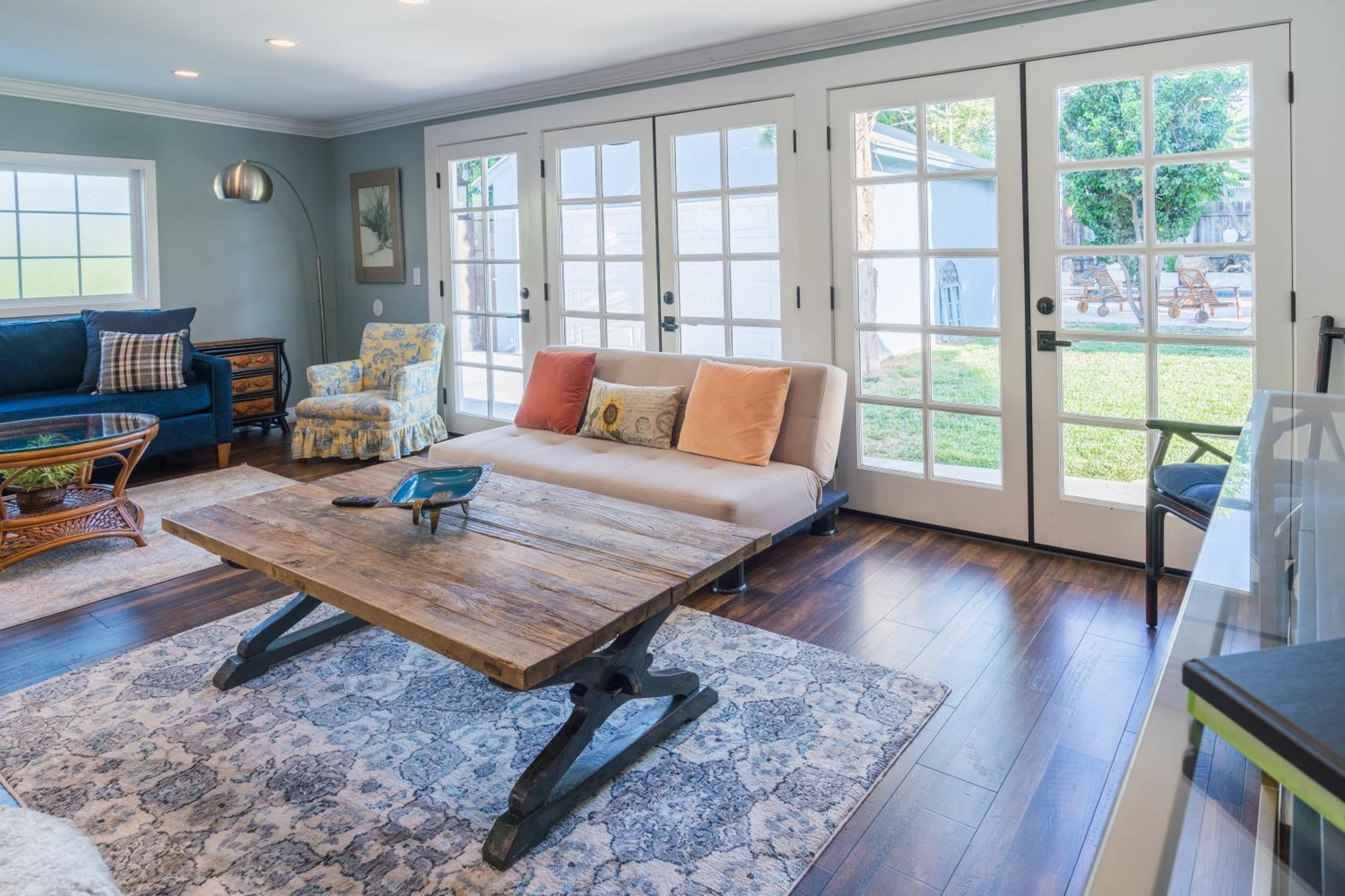 Le Bleu House - Newly Designed 3BR HOUSE & POOL by Topanga