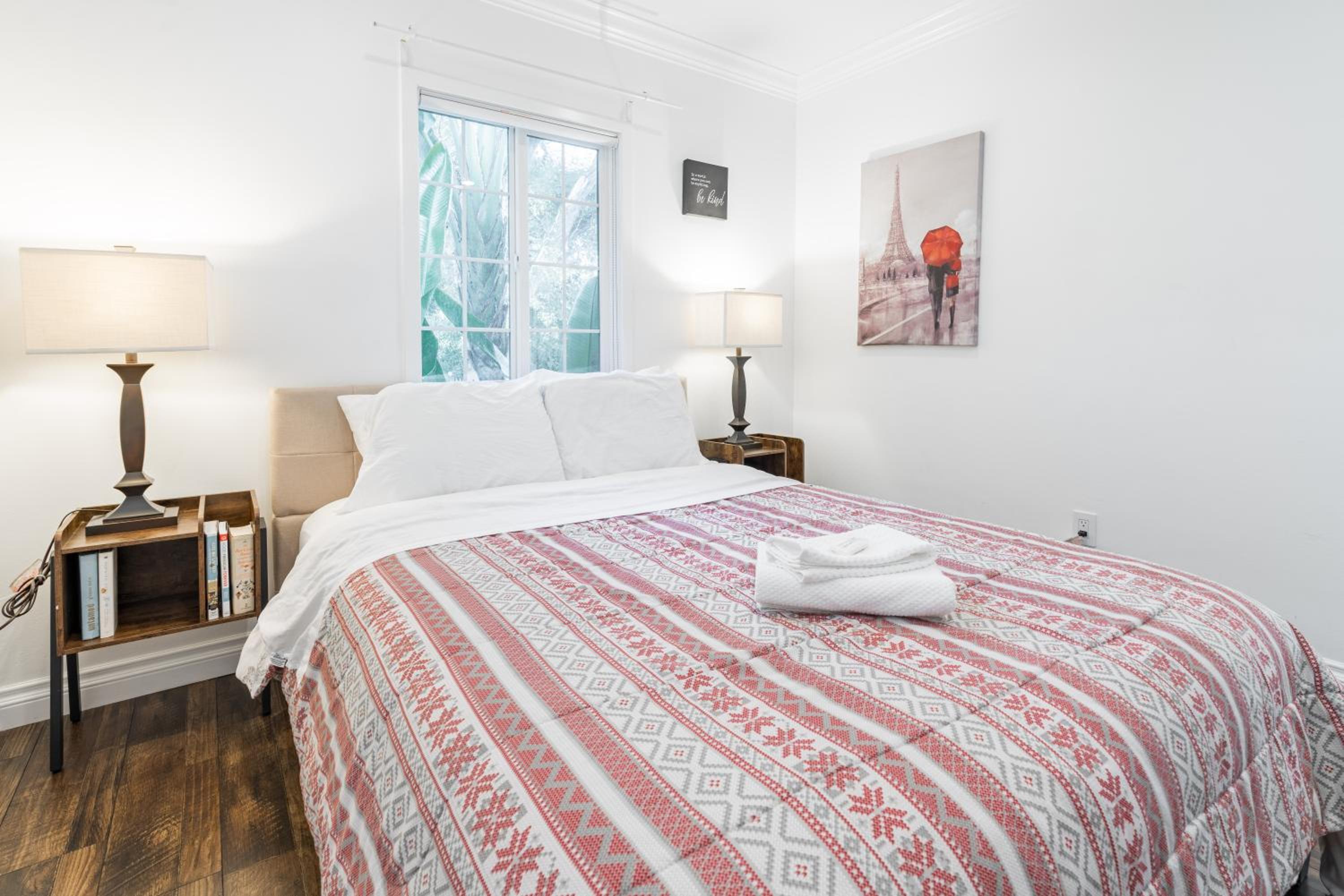 Le Bleu House - Newly Designed 3BR HOUSE & POOL by Topanga