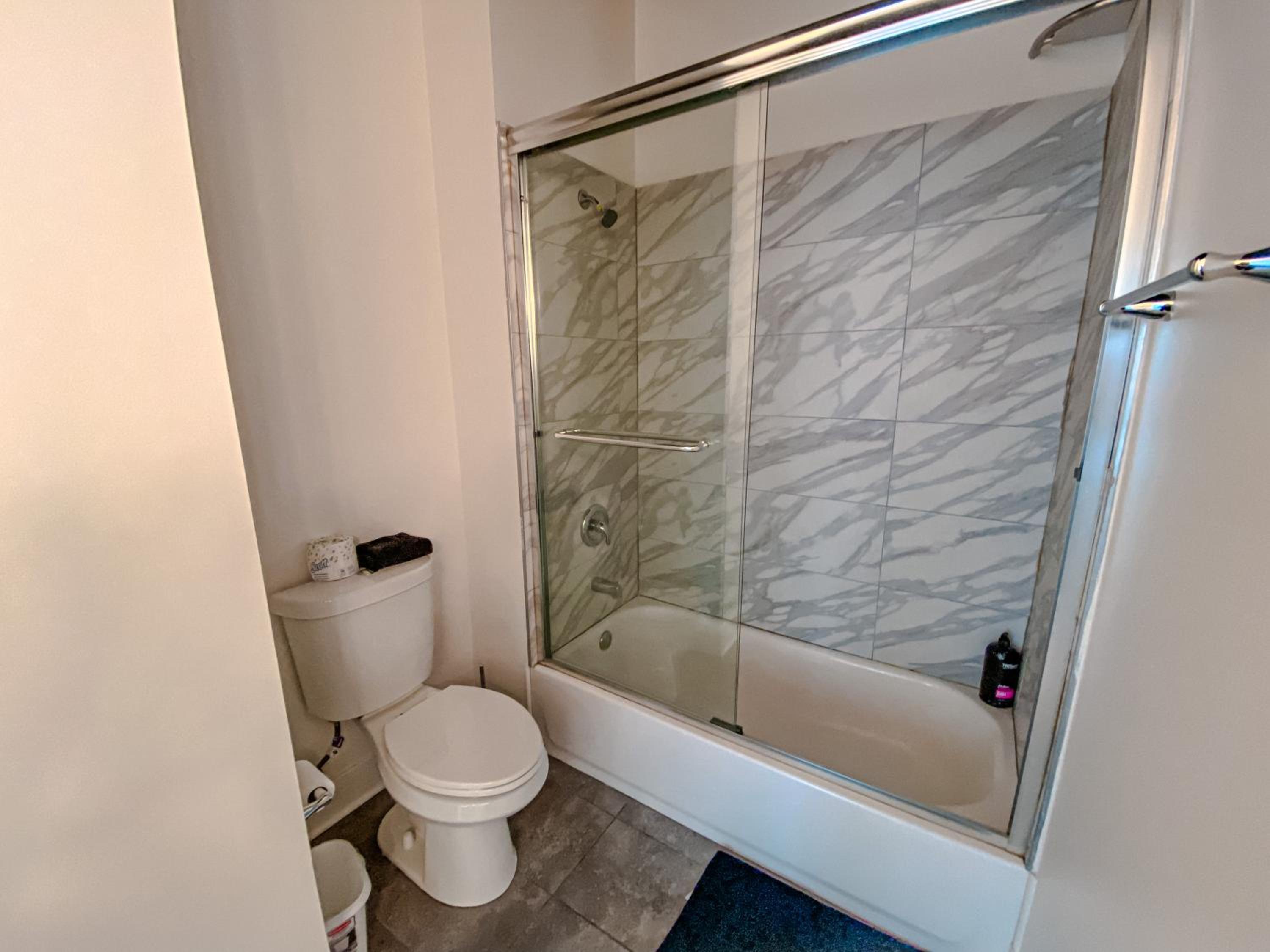 Spacious and Luxurious 3BR Near McCormick Place and Soldier Field with Optional Parking - Sleeps 10 view 5