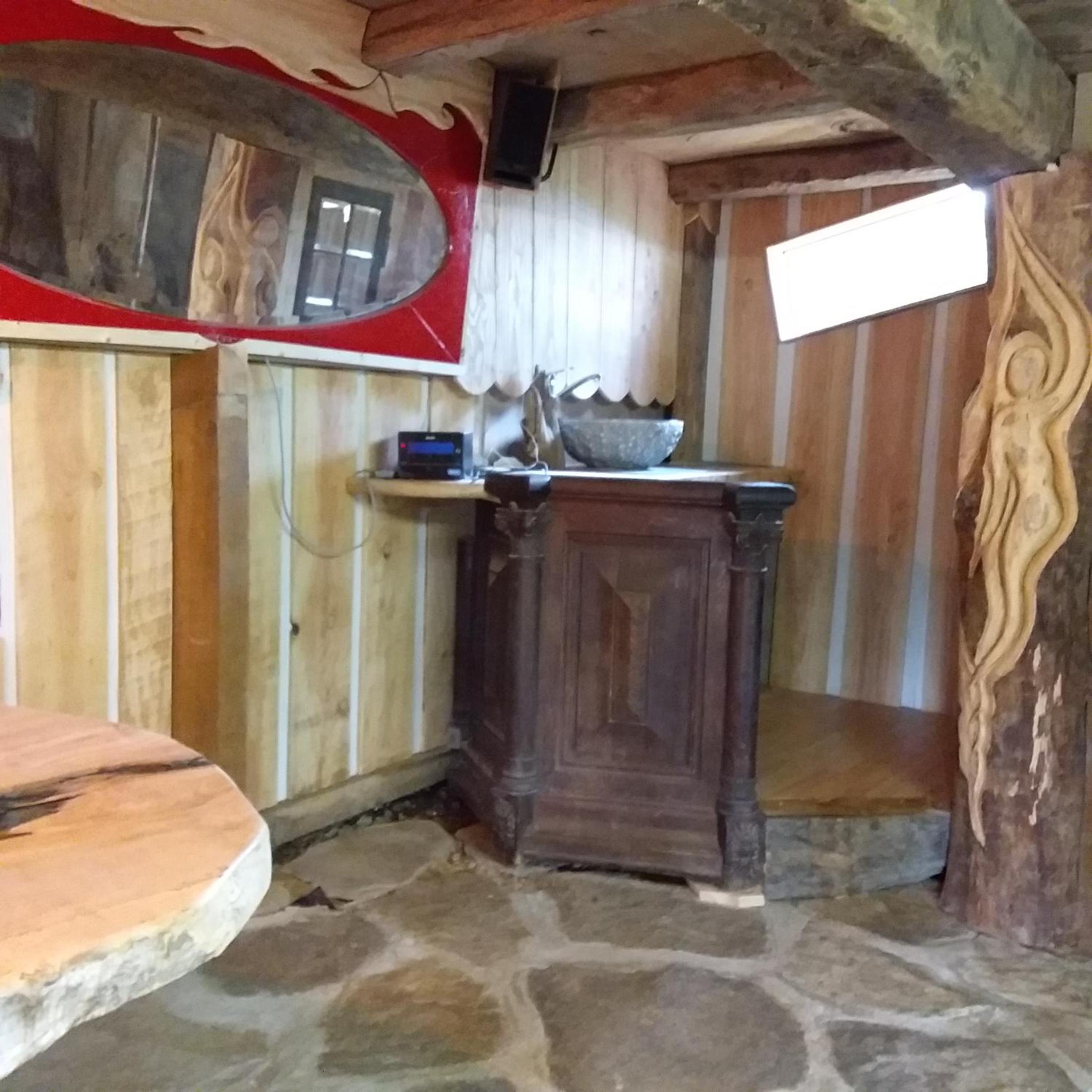 Photo 6