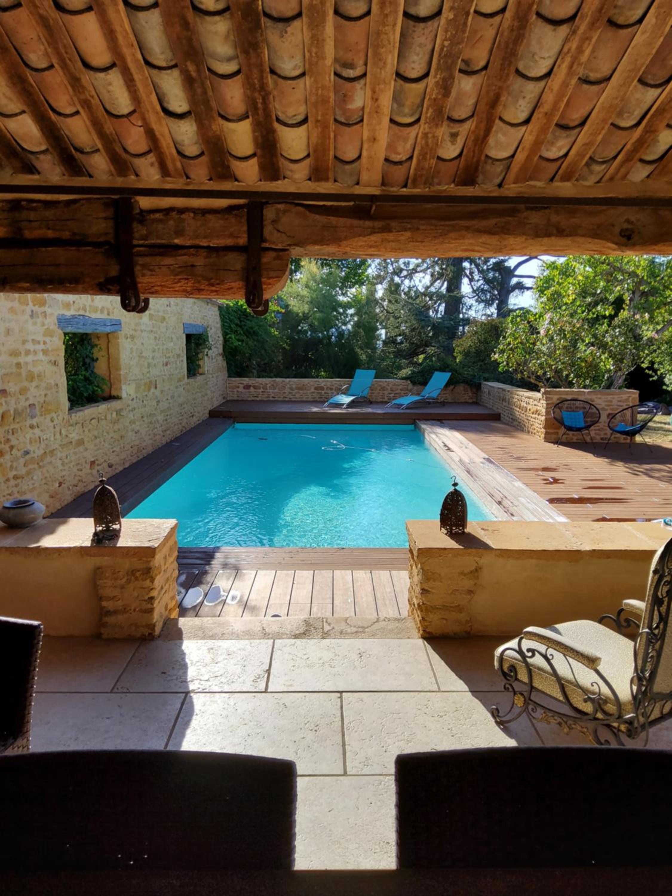 swimming pool