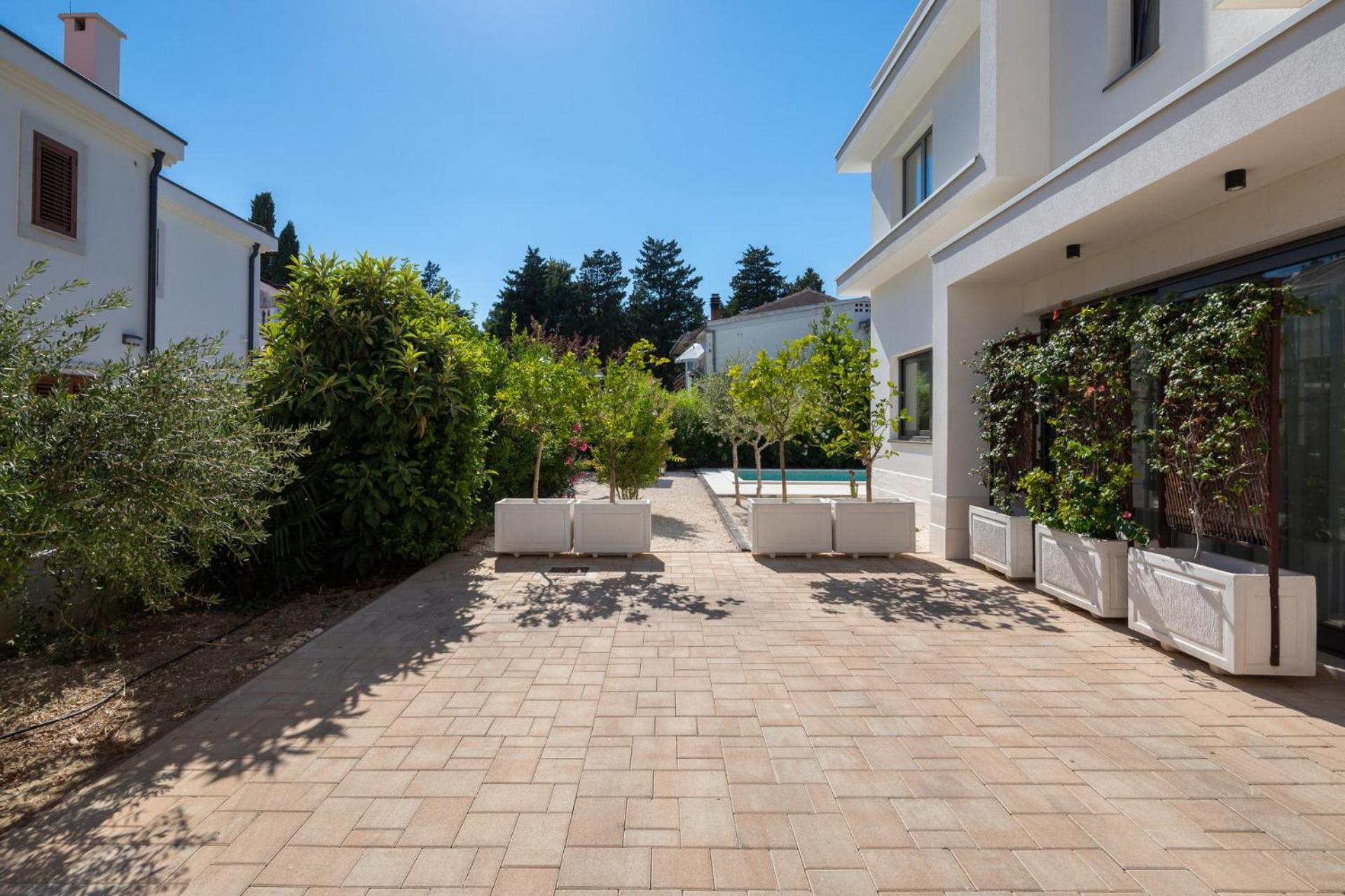 Luxury Villa Cippico XXII with Pool view 3