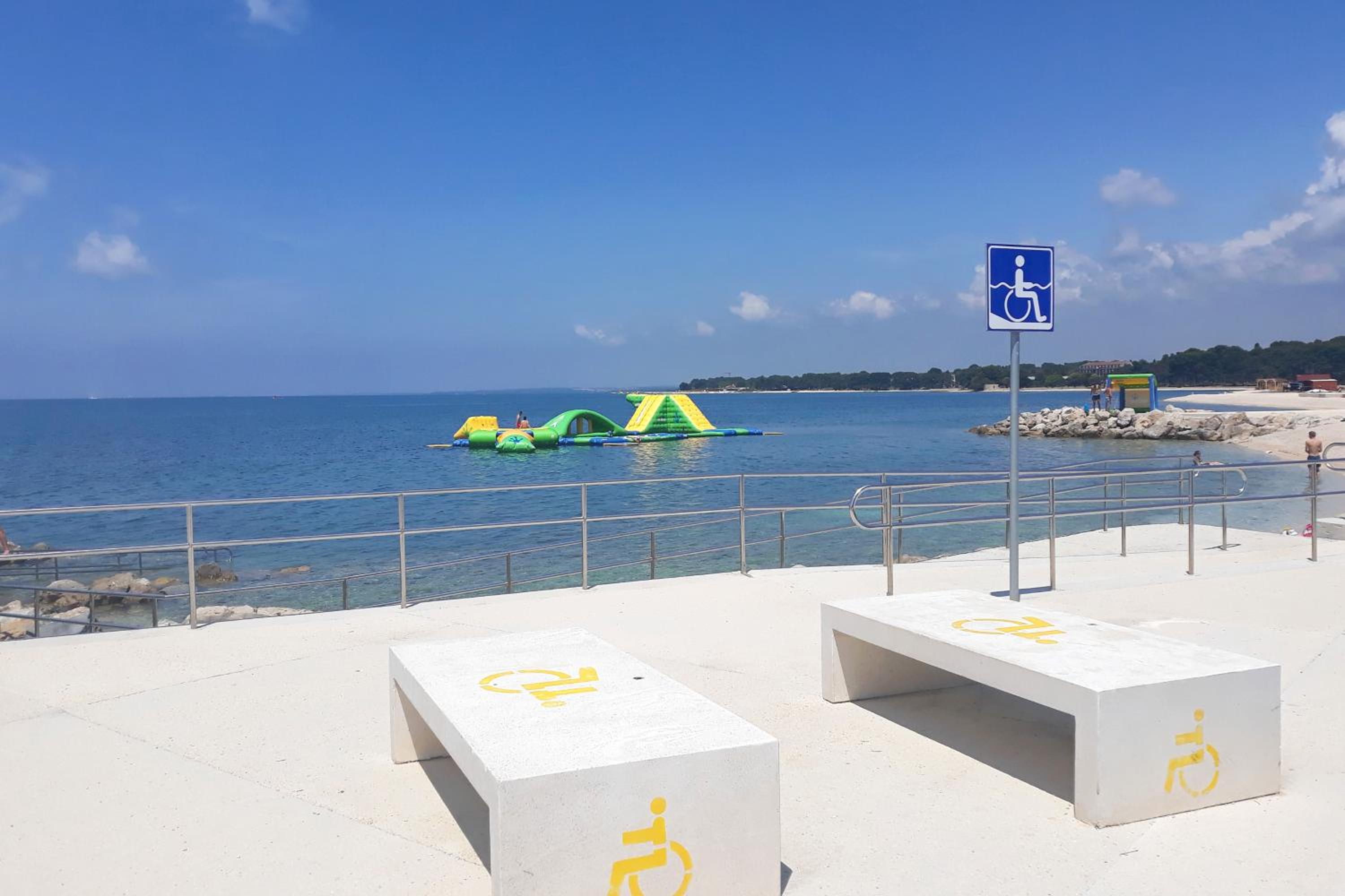 Family friendly apartments with a swimming pool Pula - 7610 view 2