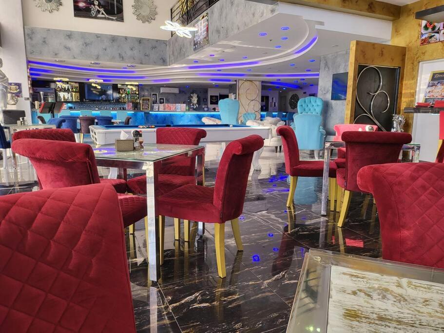 Sheryll Spaces - Kandi Tower 3 Spacious 2 bedroom, Home comfort & hotel amenities