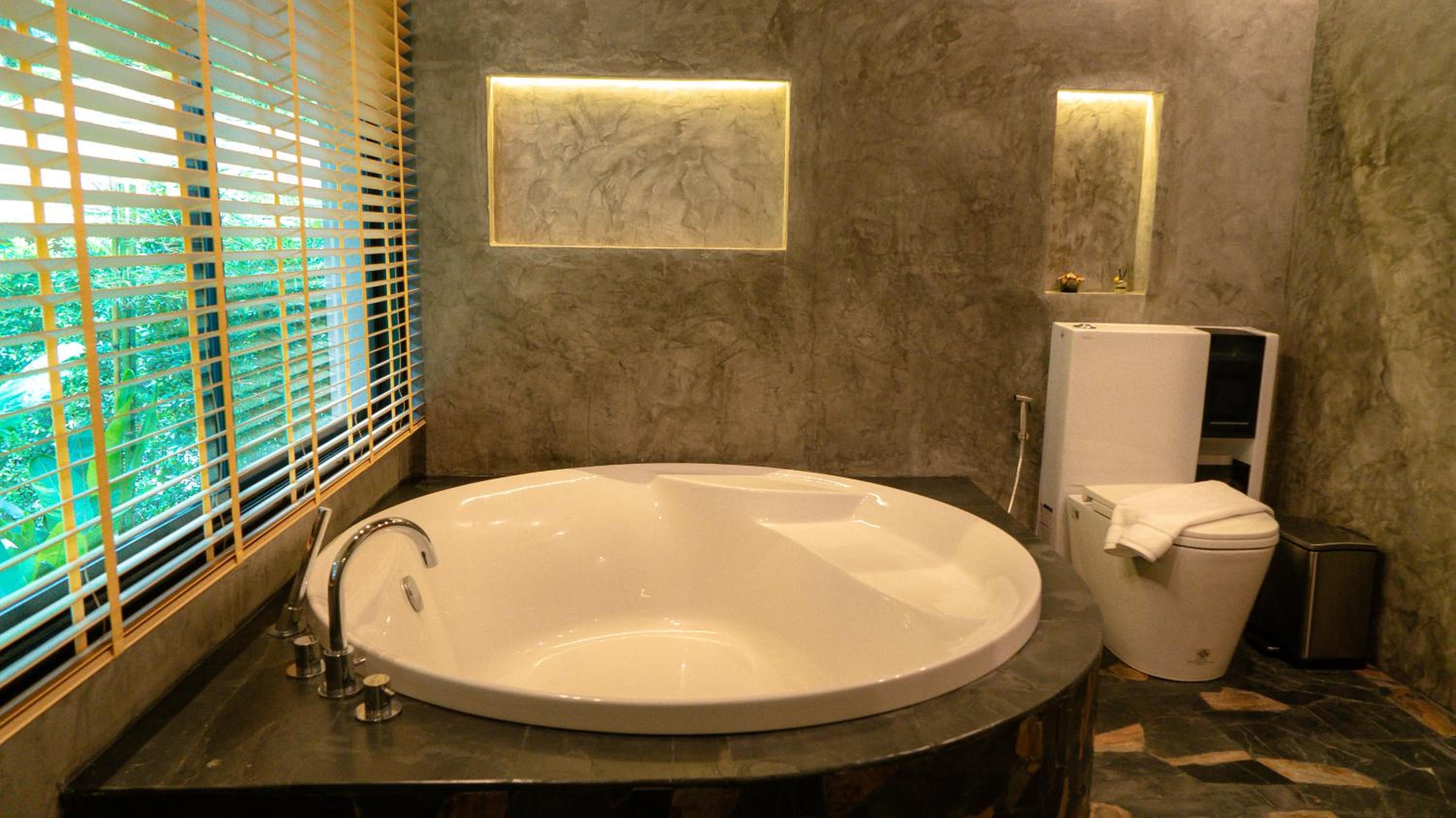 Jacuzzi