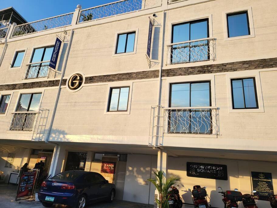 Sheryll Escapes - Kandi Resort-type Spacious 1 BR loft with Netflix and free Housekeeping view 2