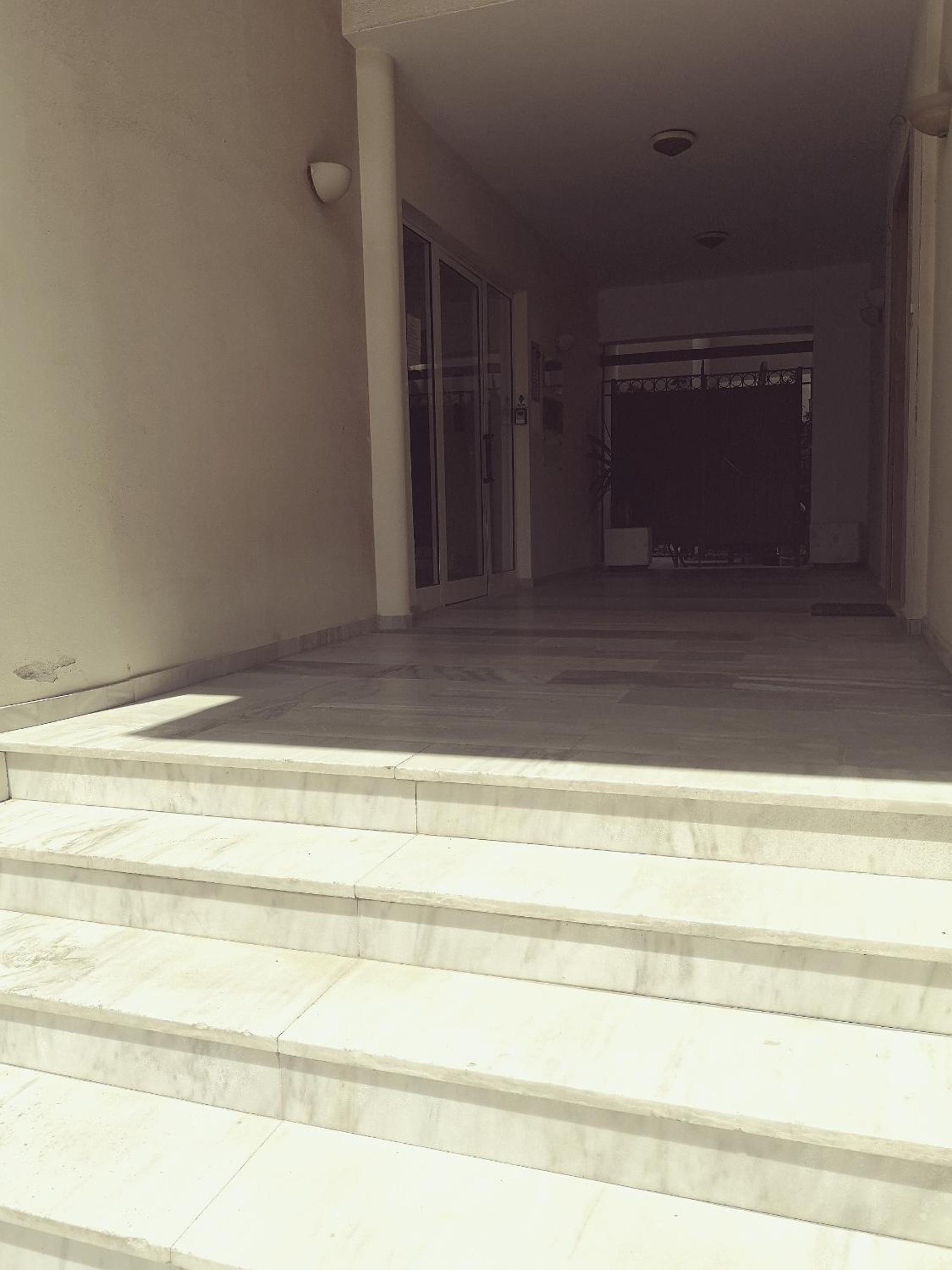 Kentia Modern/Artistic City Apartment