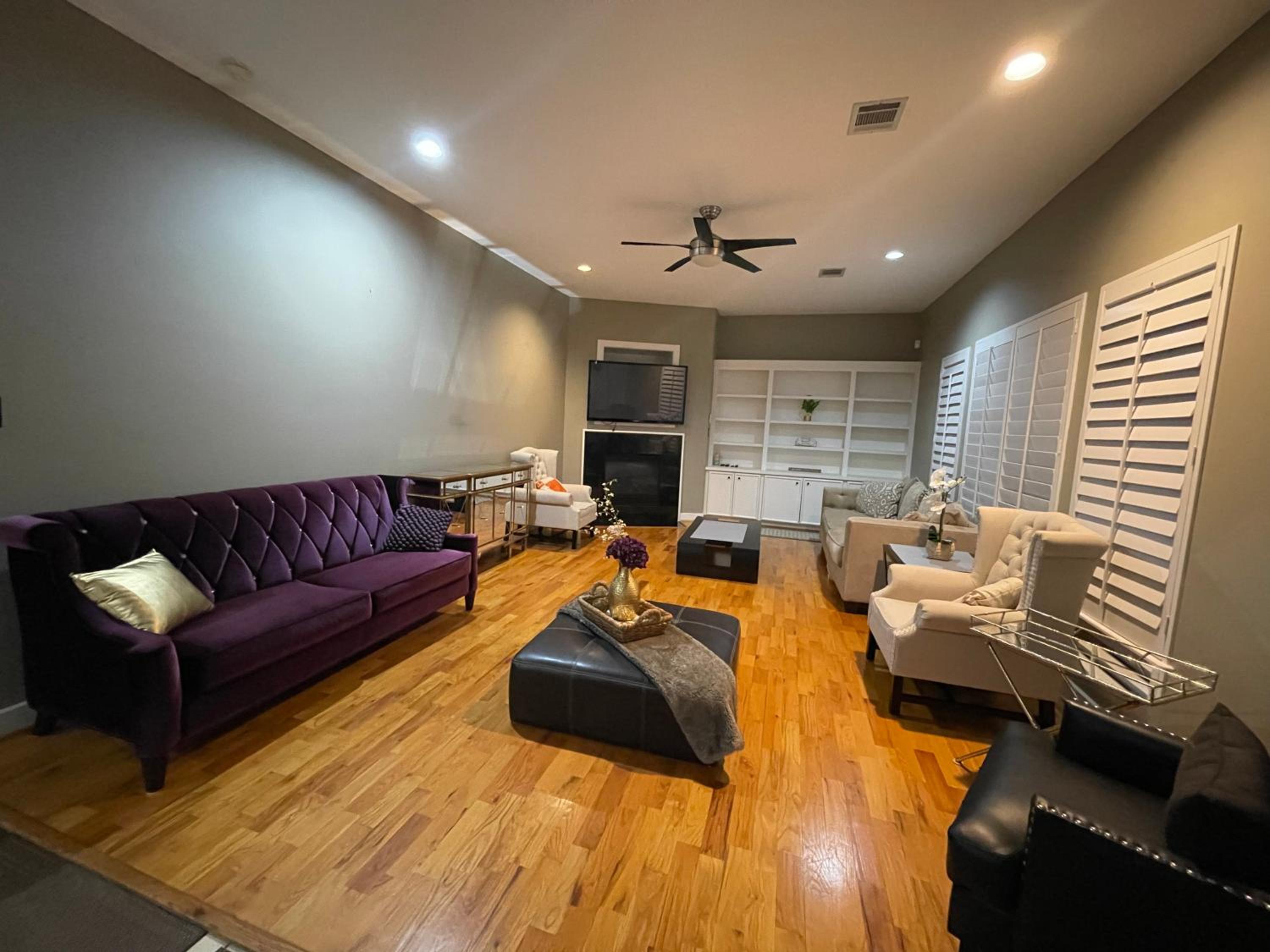 WANDERLUST villa near GALLERIA MALL