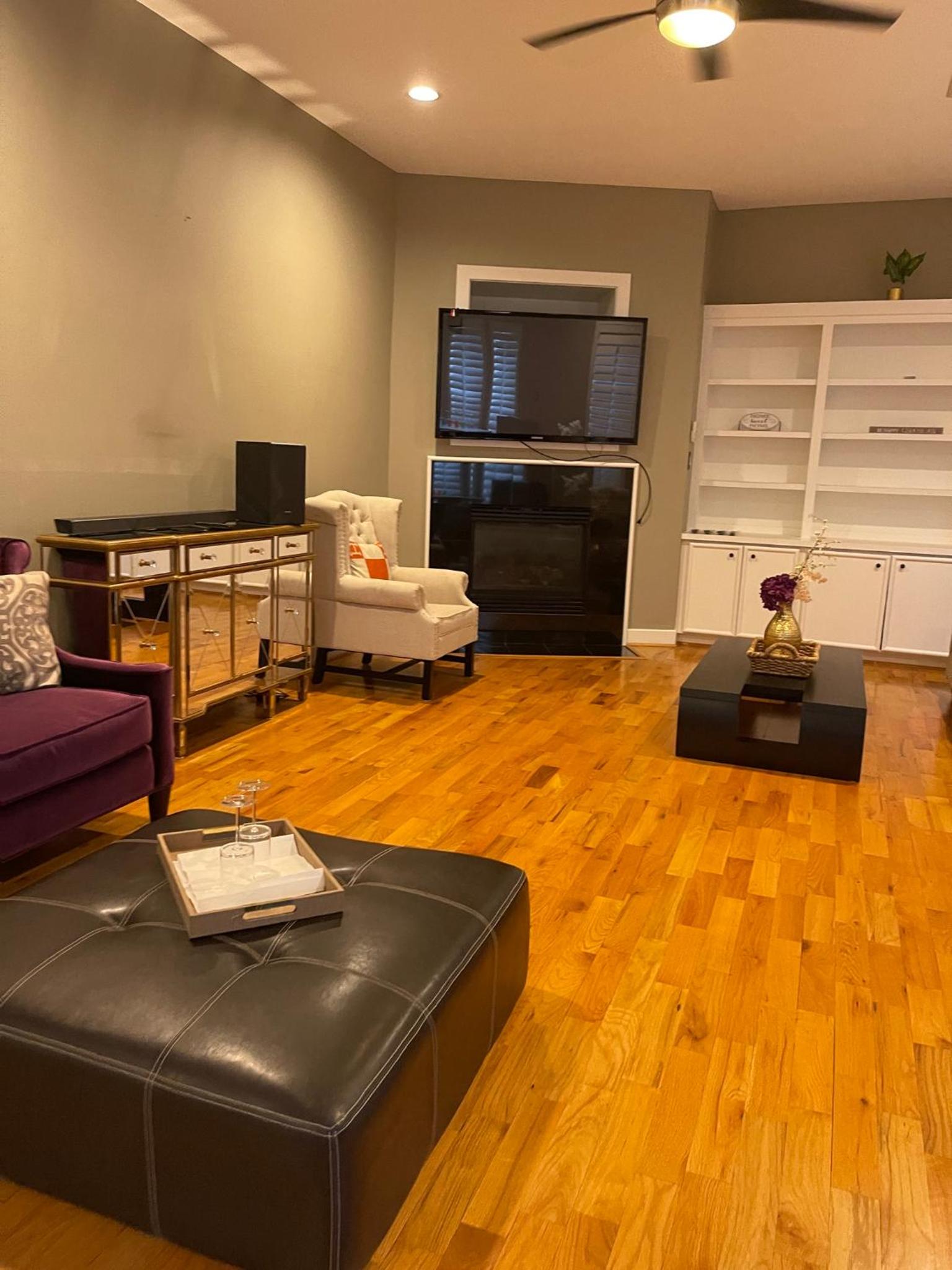 WANDERLUST villa near GALLERIA MALL