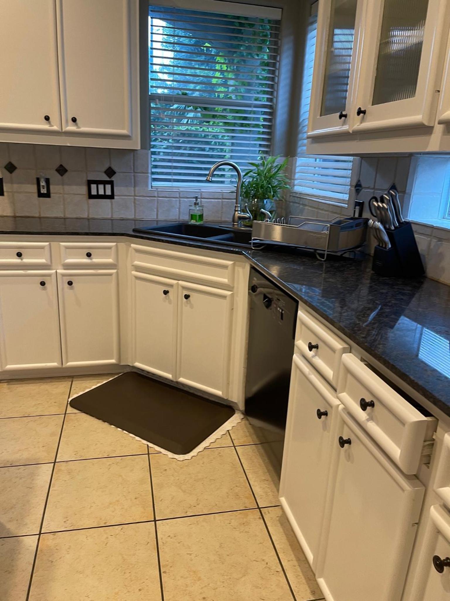 WANDERLUST villa near GALLERIA MALL