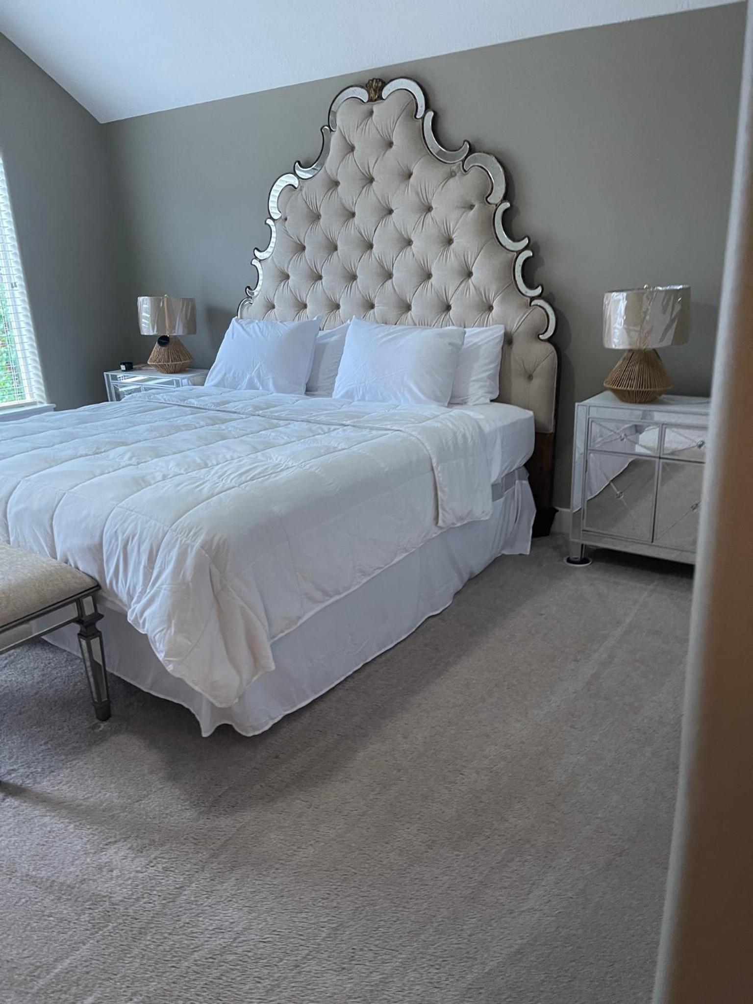 WANDERLUST villa near GALLERIA MALL
