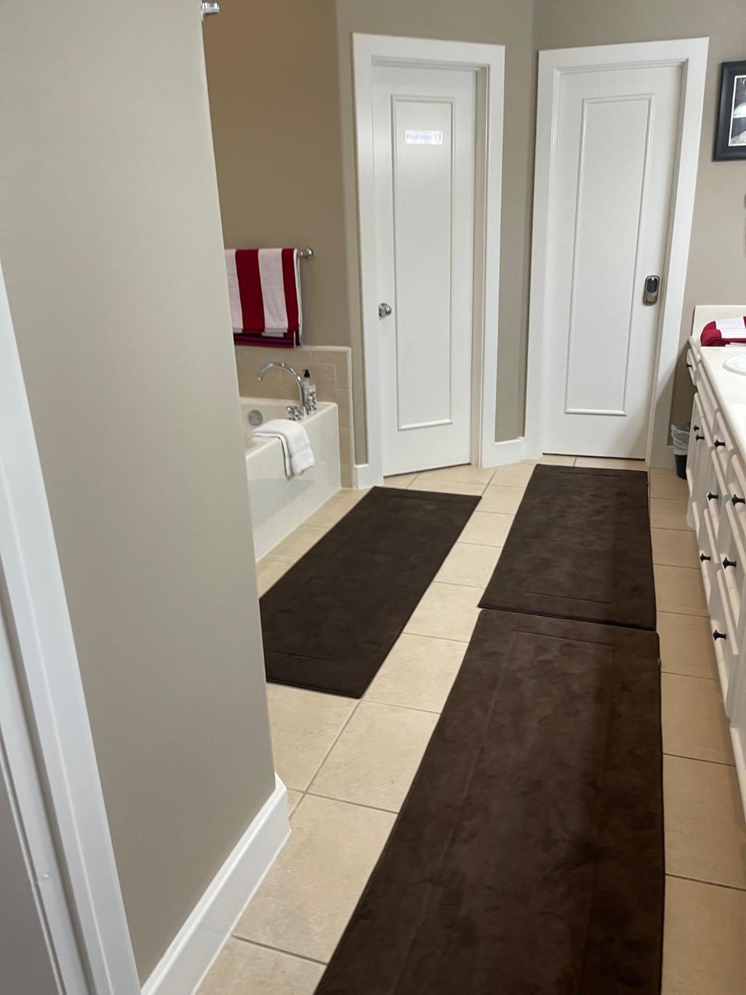 WANDERLUST villa near GALLERIA MALL