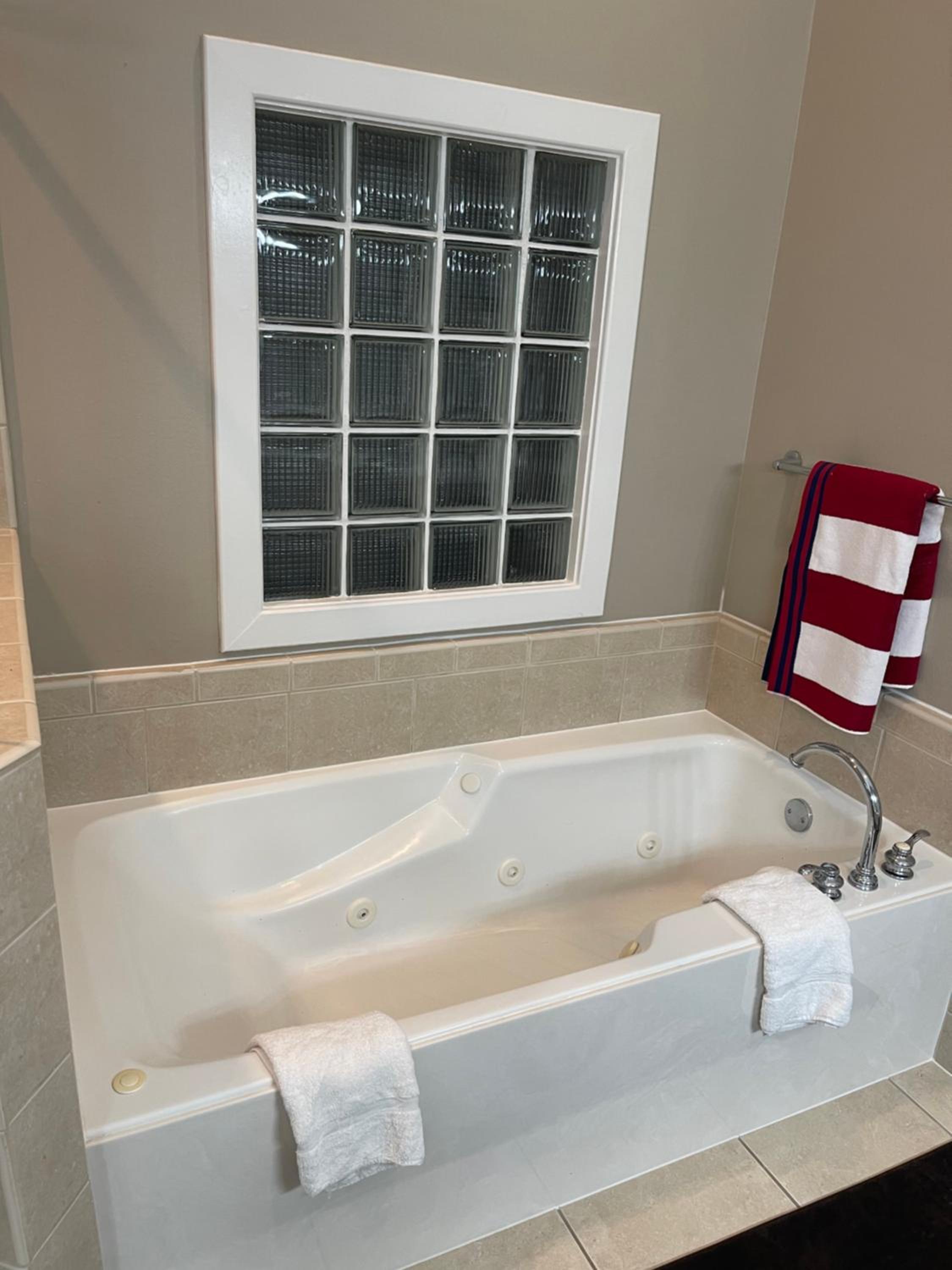 WANDERLUST villa near GALLERIA MALL