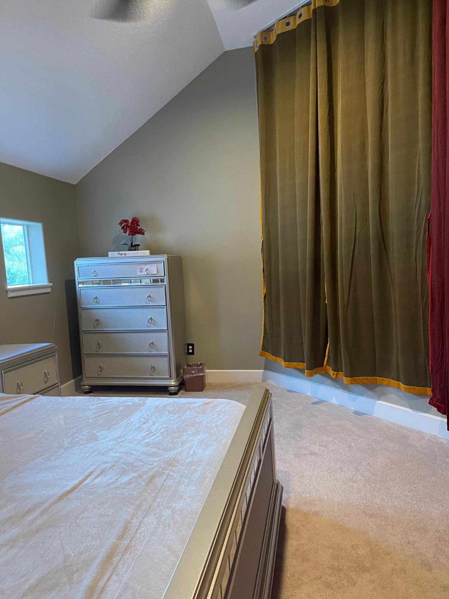 WANDERLUST villa near GALLERIA MALL