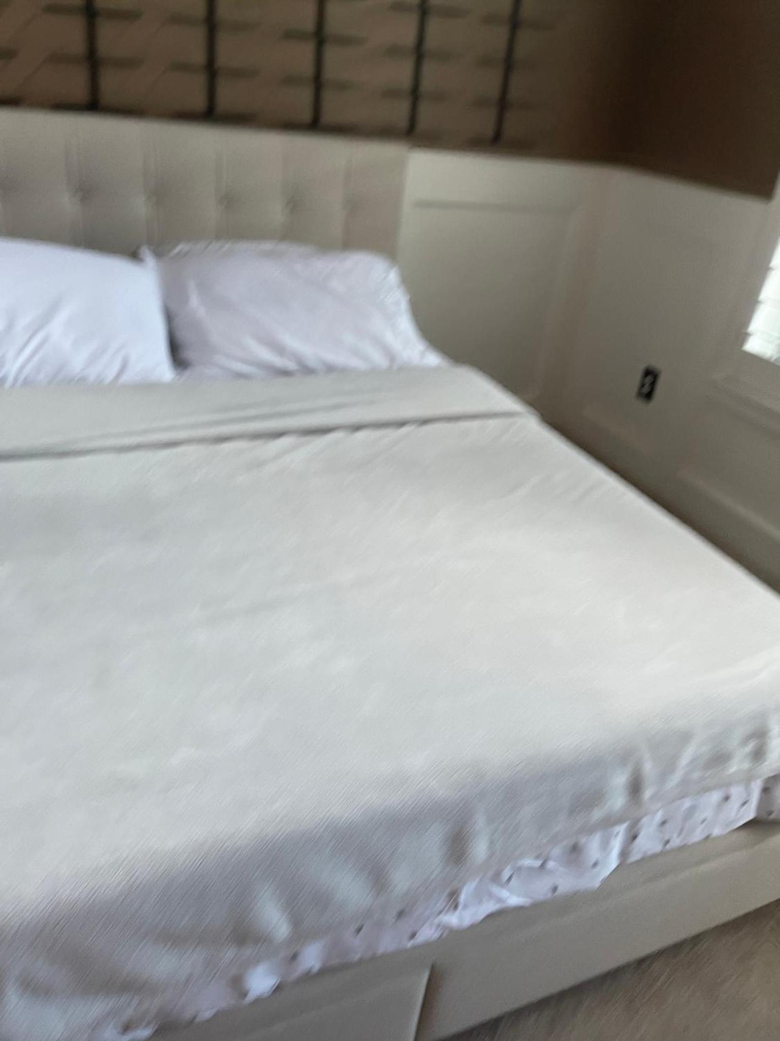 WANDERLUST villa near GALLERIA MALL