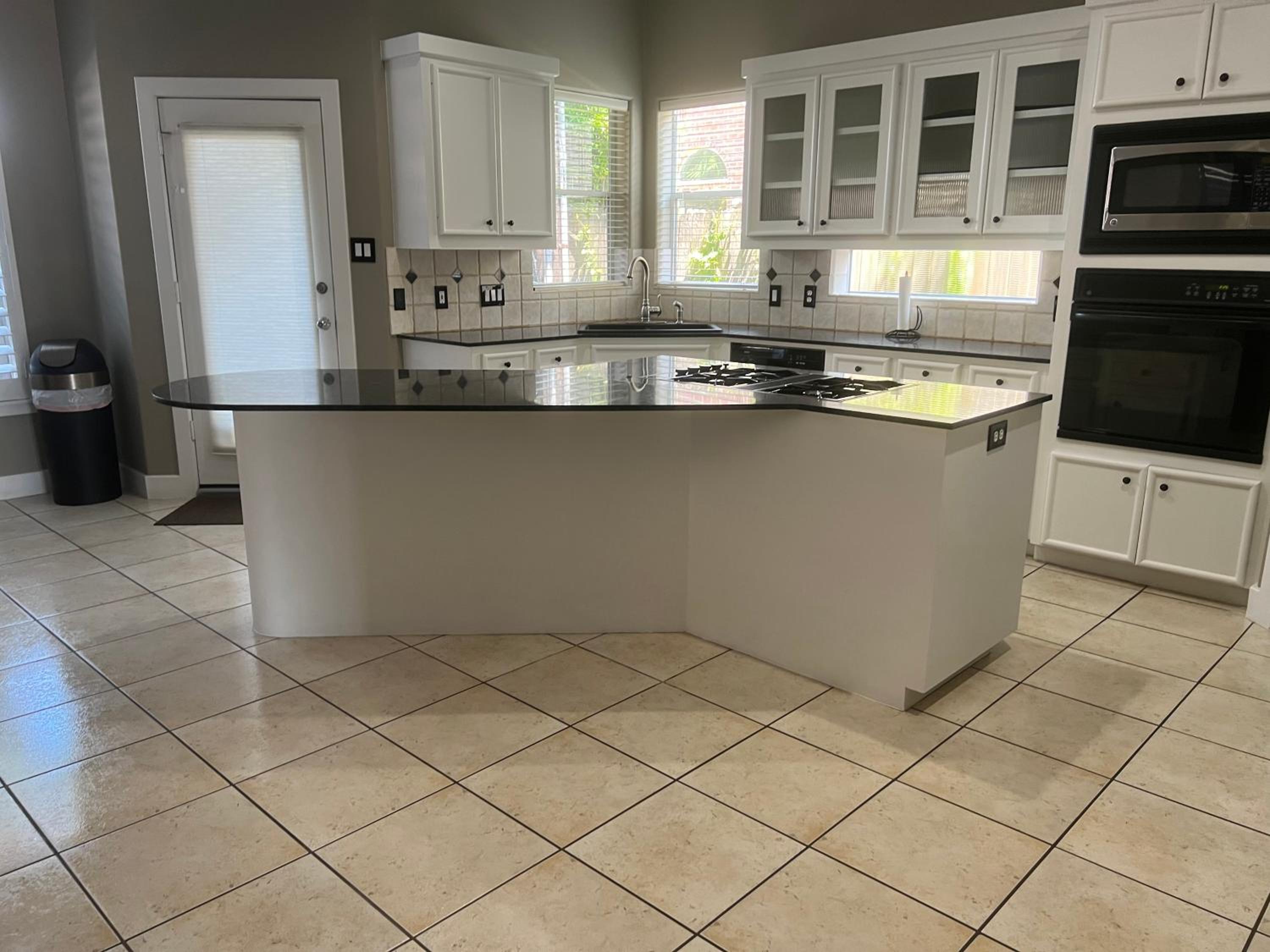 WANDERLUST villa near GALLERIA MALL