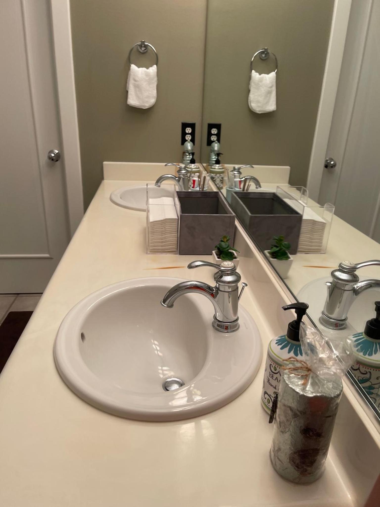 WANDERLUST villa near GALLERIA MALL