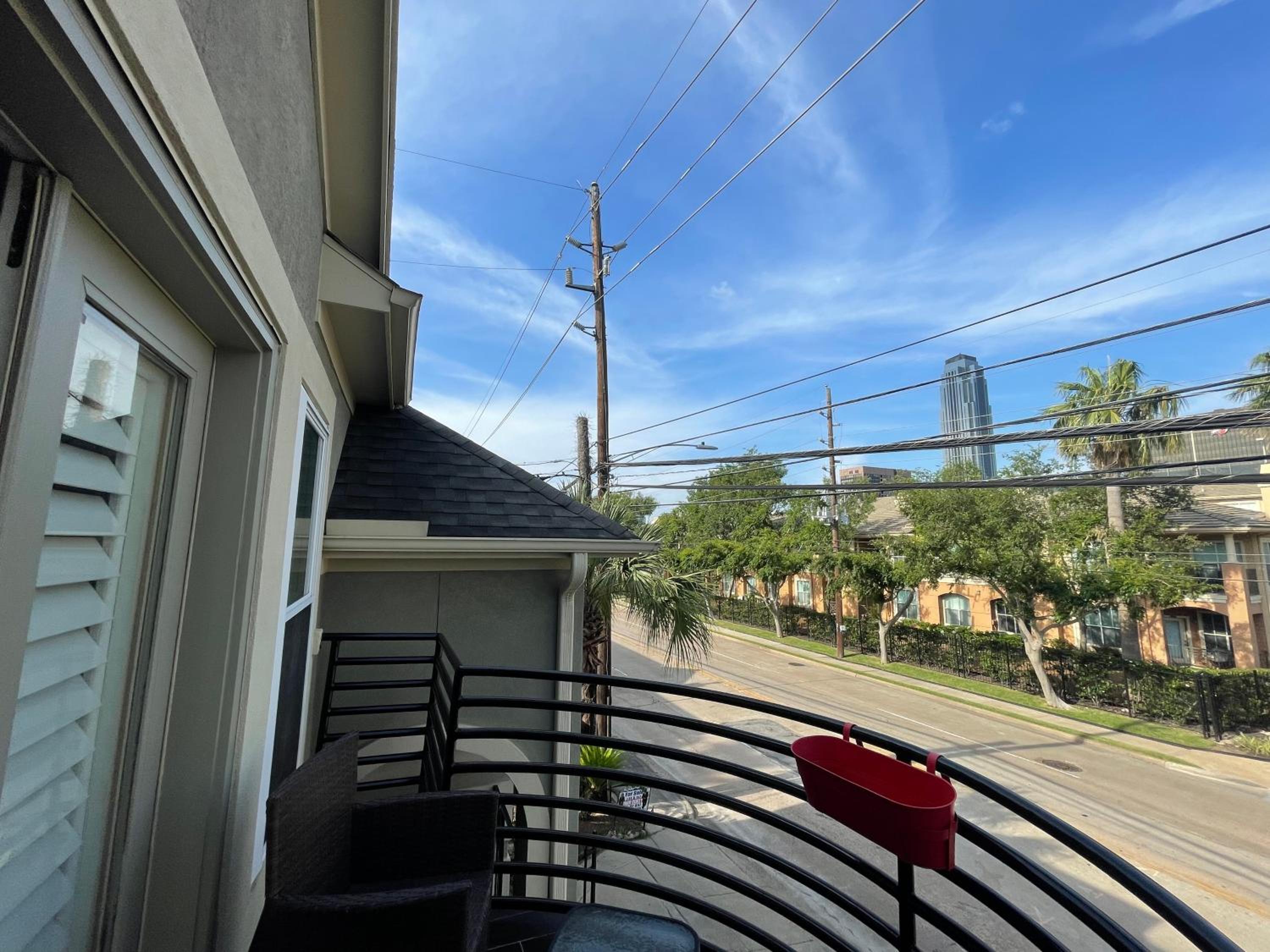 WANDERLUST villa near GALLERIA MALL