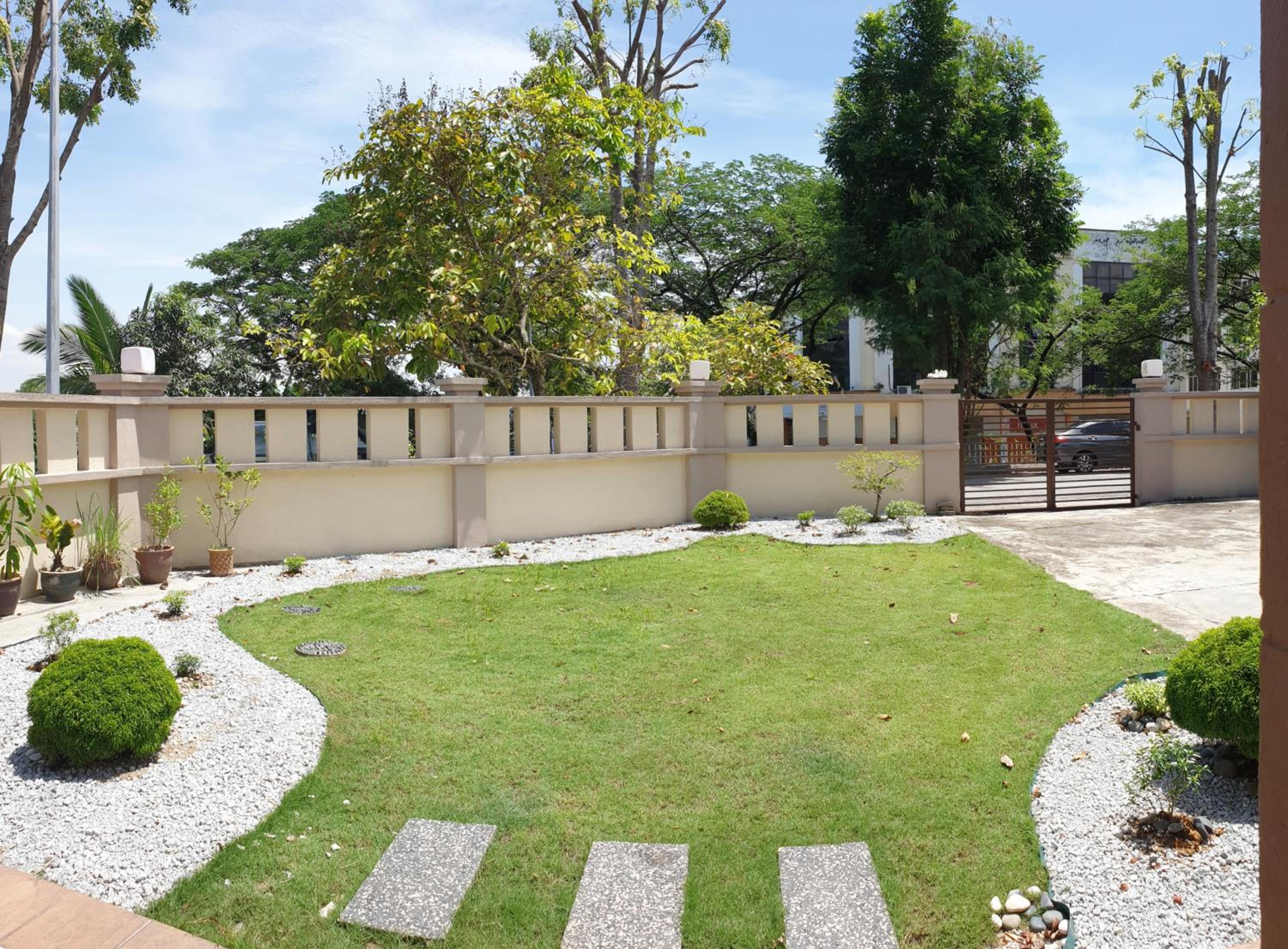 Airport Garden Stay #corner hoise 5 rooms #free wifi #parking #tv chanel photo 3