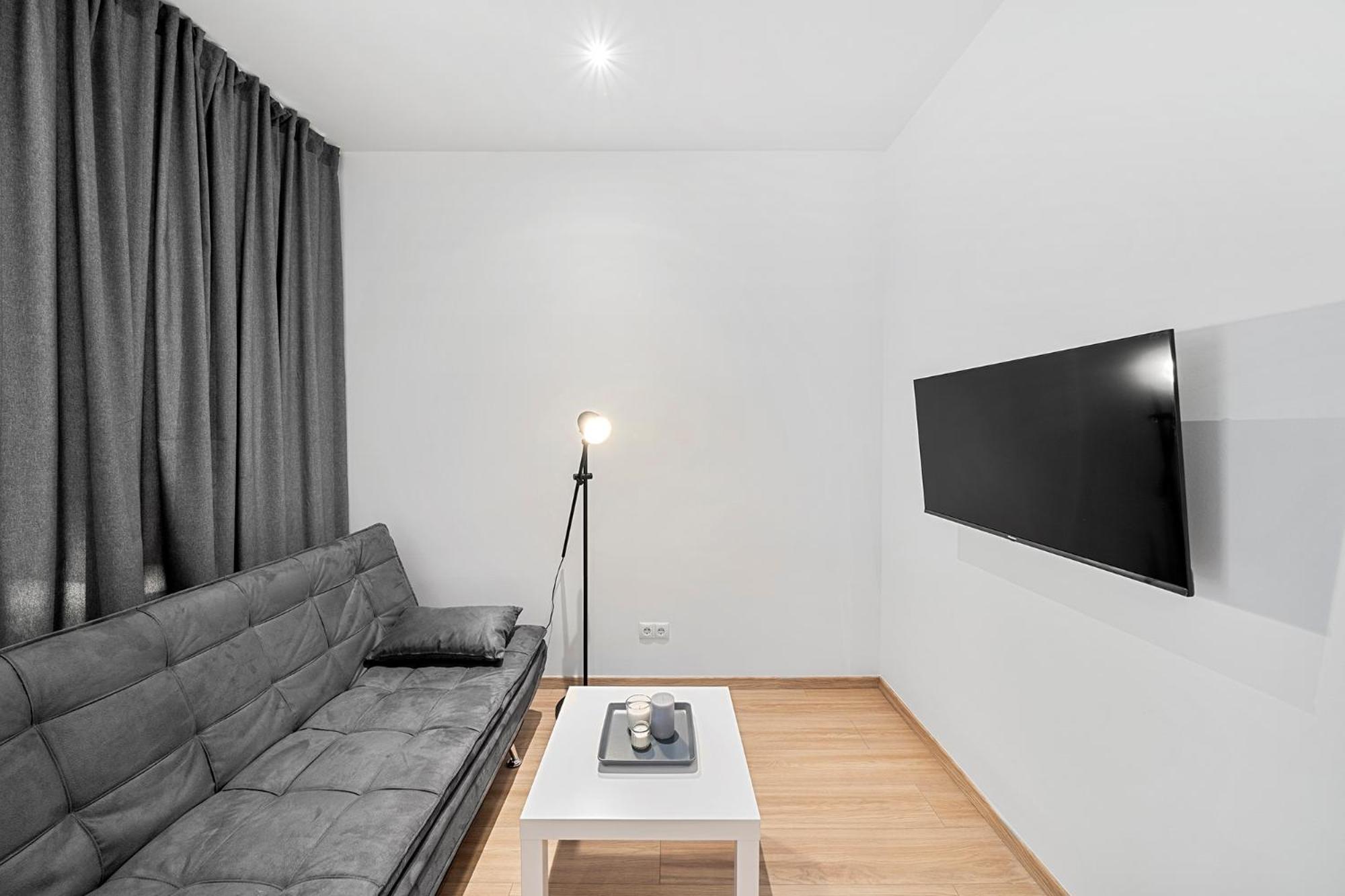 VibeStudio A4 - Central - AC - Licensed - Parking Nearby