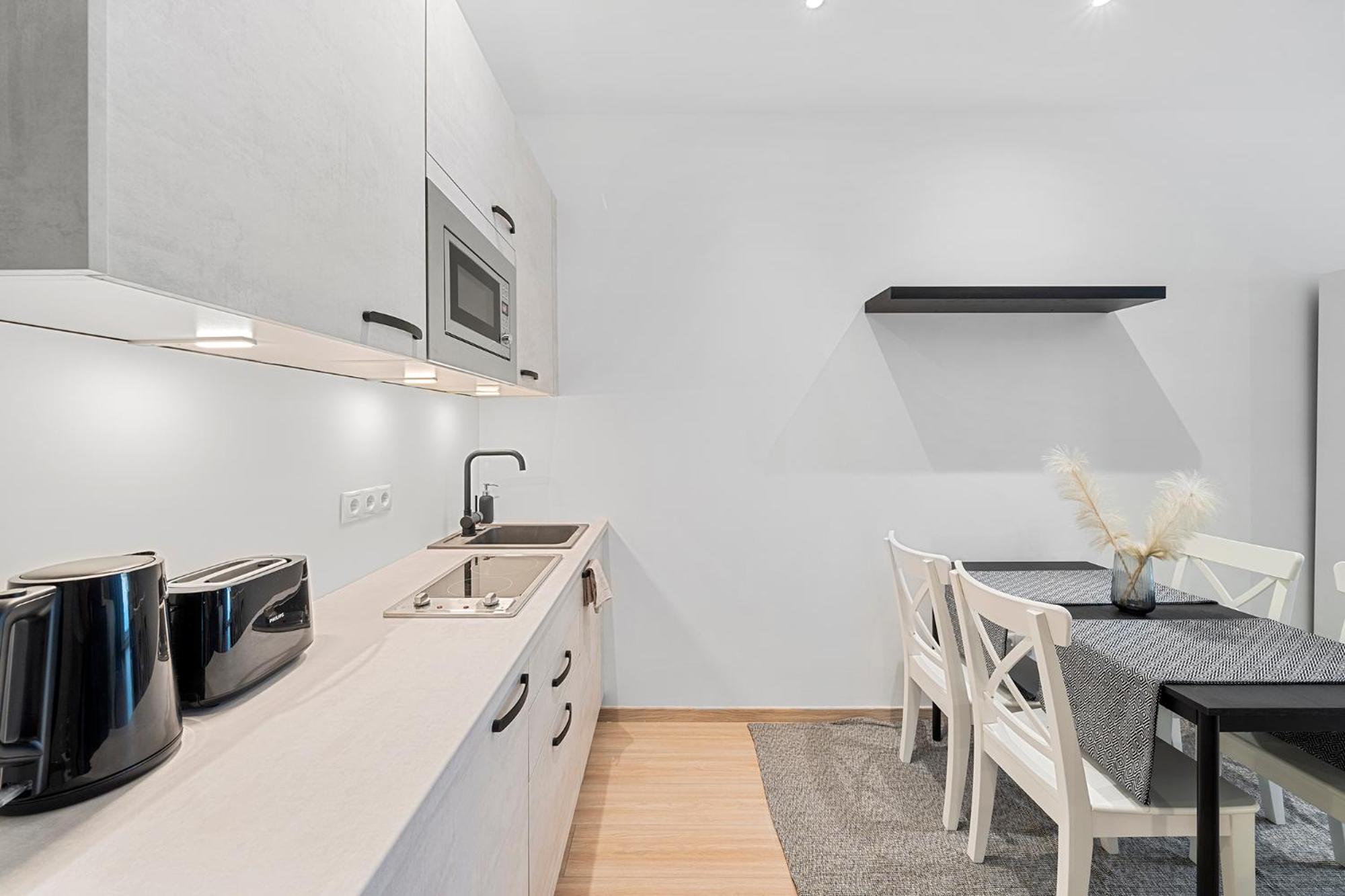 VibeStudio A4 - Central - AC - Licensed - Parking Nearby