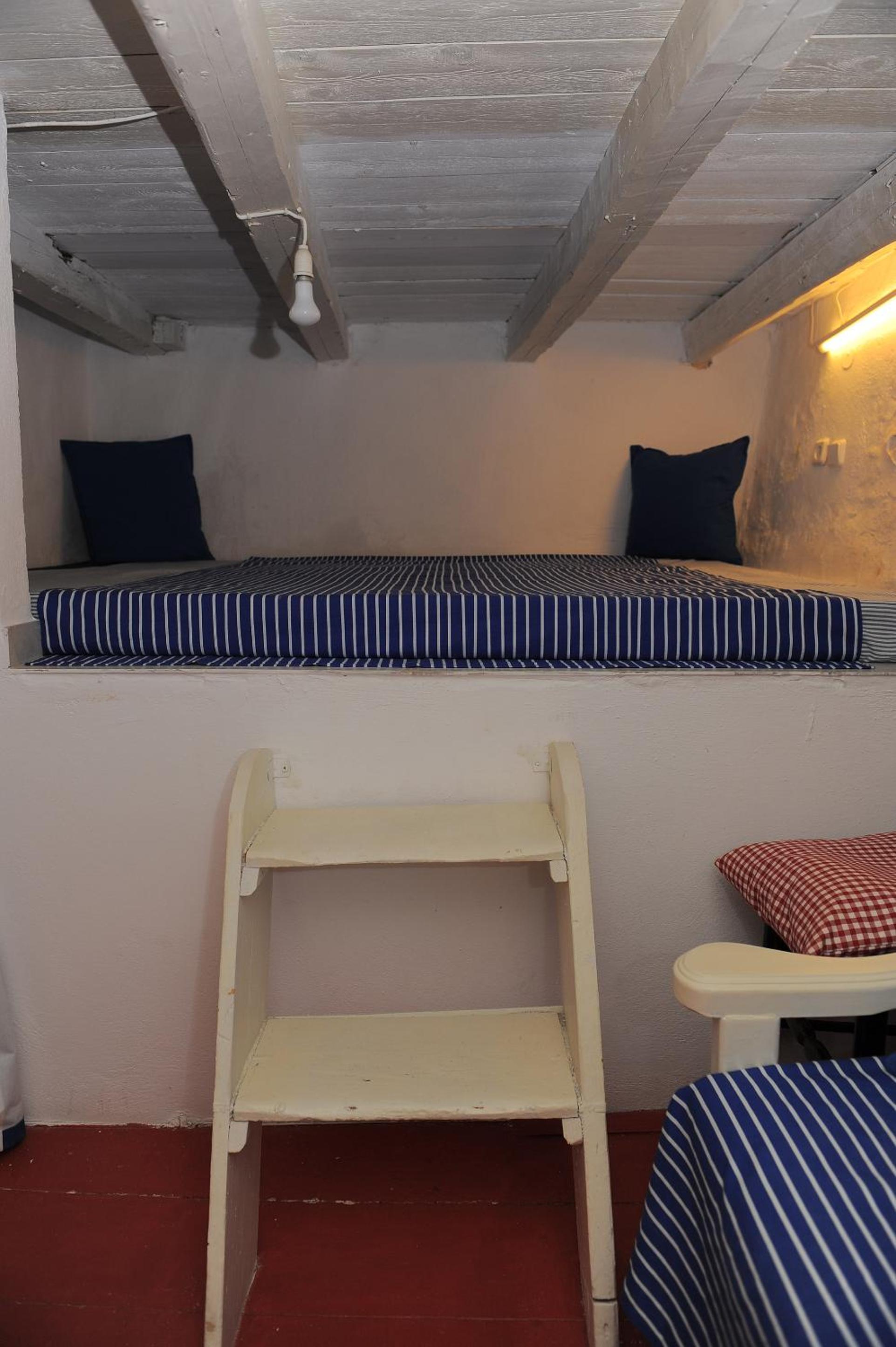 Dandy Villas Velanidia Sailor's House - Private Maisonette - Sea View photo 2