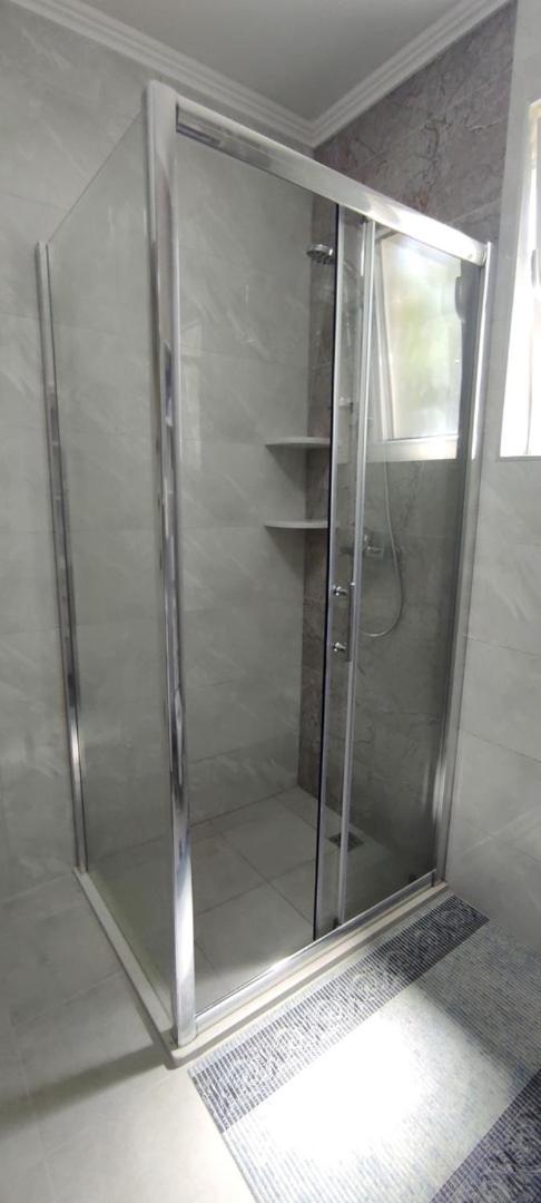 One Bedroom Apartment Gogo with Private Parking view 2