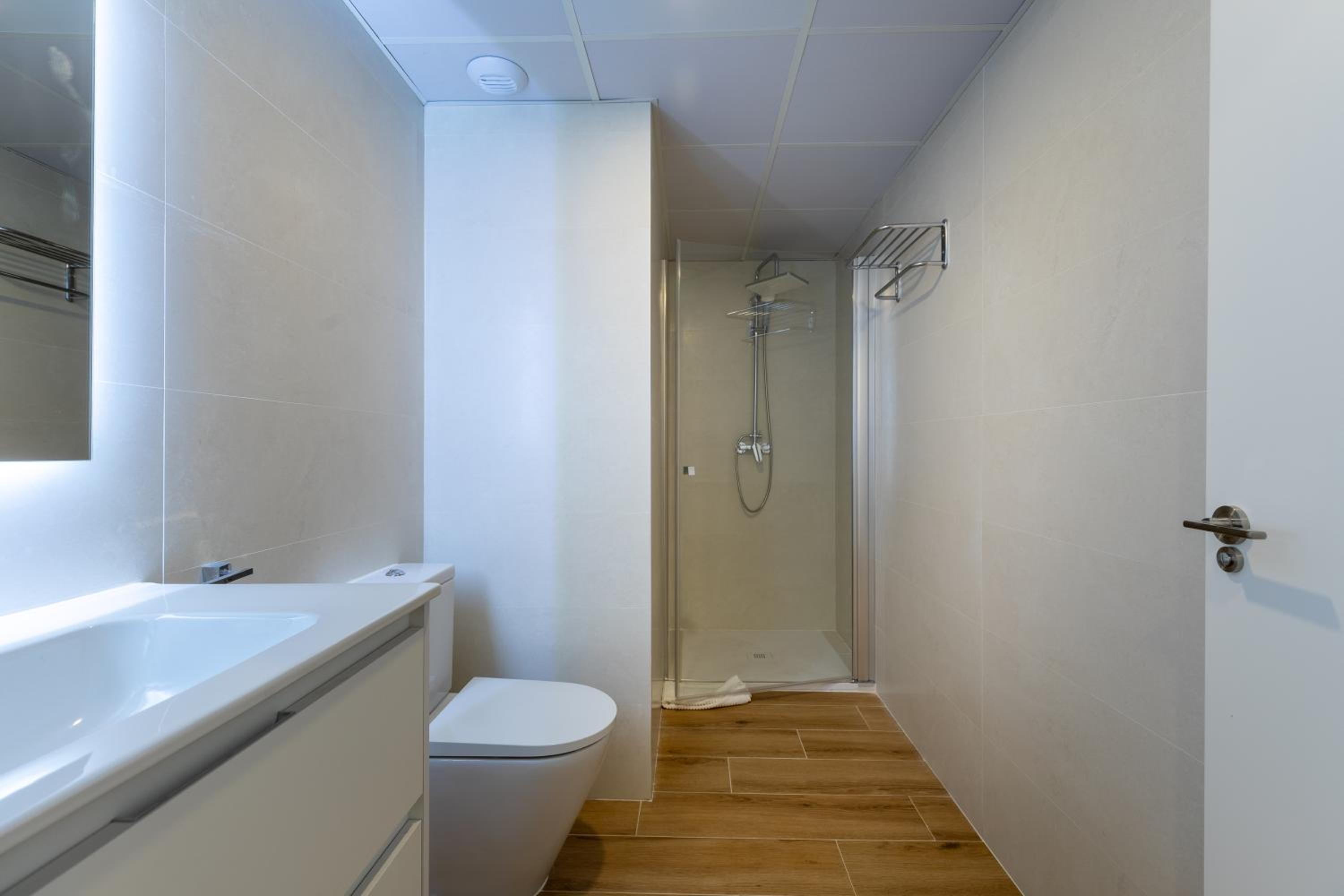 Travel Habitat Alameda Suites.