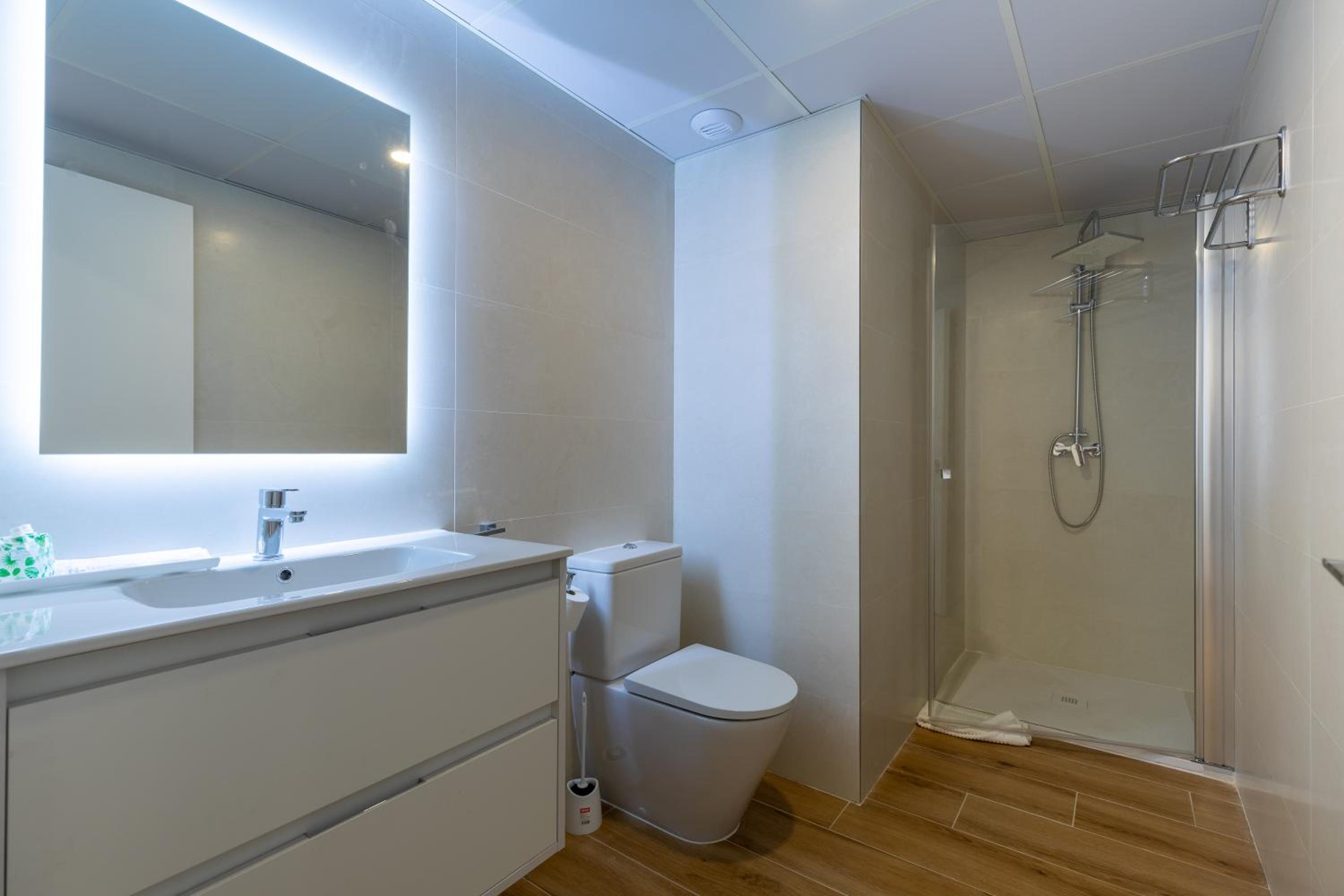 Travel Habitat Alameda Suites.