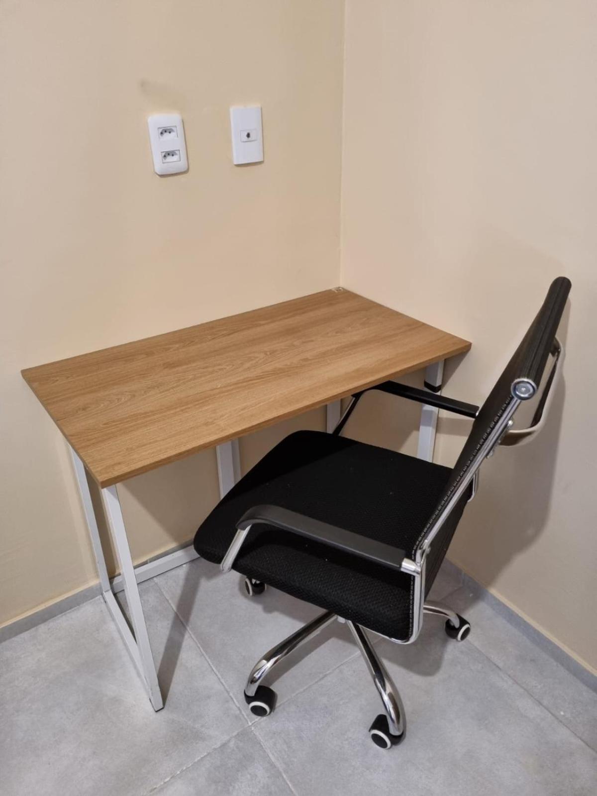 Duplex de 2 quartos com ar condicionado , piscina e estacionamento