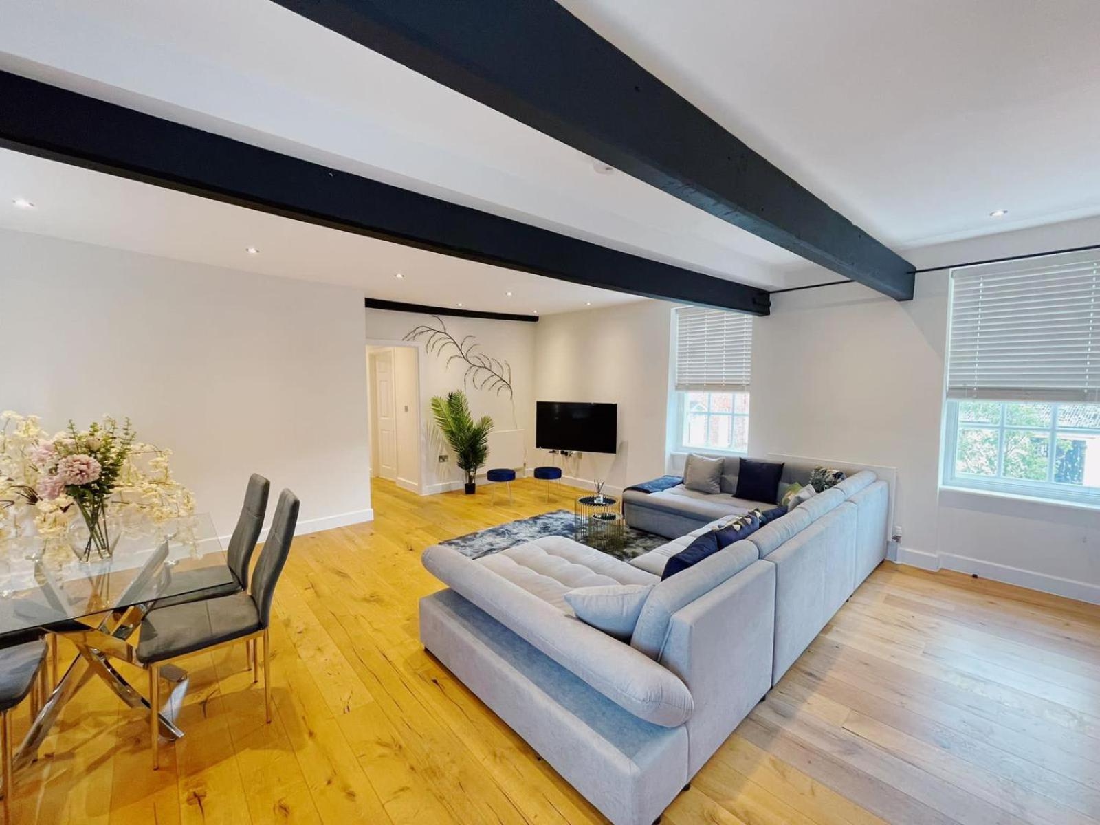 73B Weavers House - Mountergate view 5