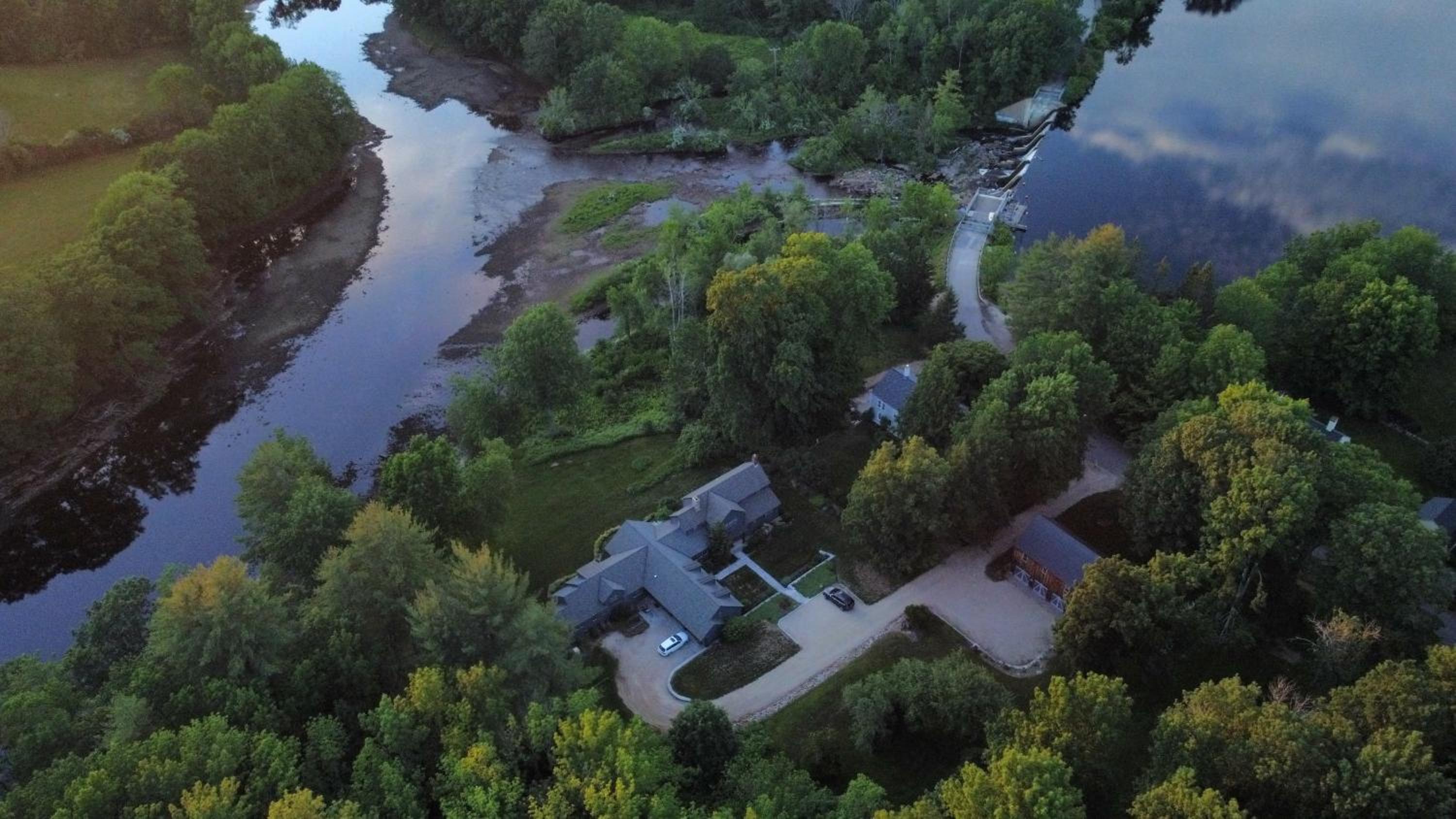 Riverhouse - Property Image 64