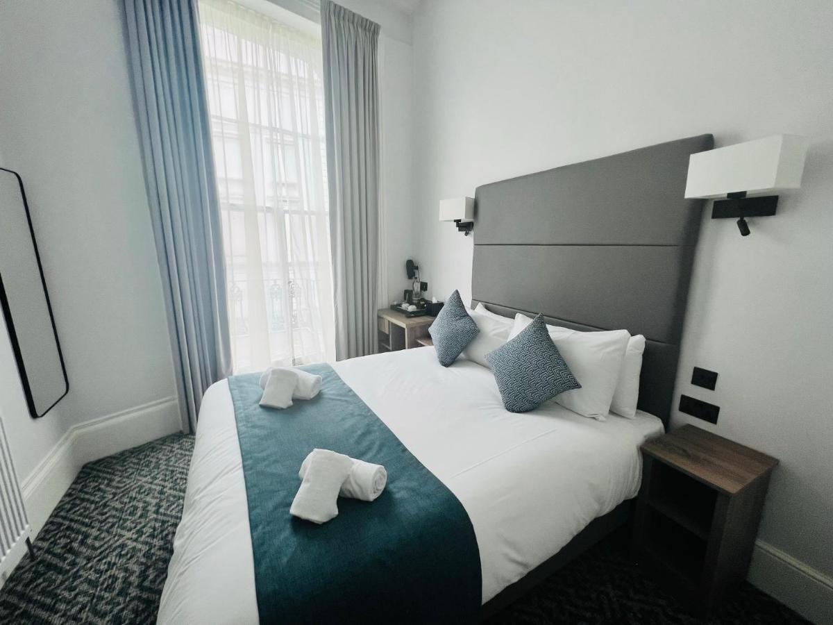 The J Hyde Park 8